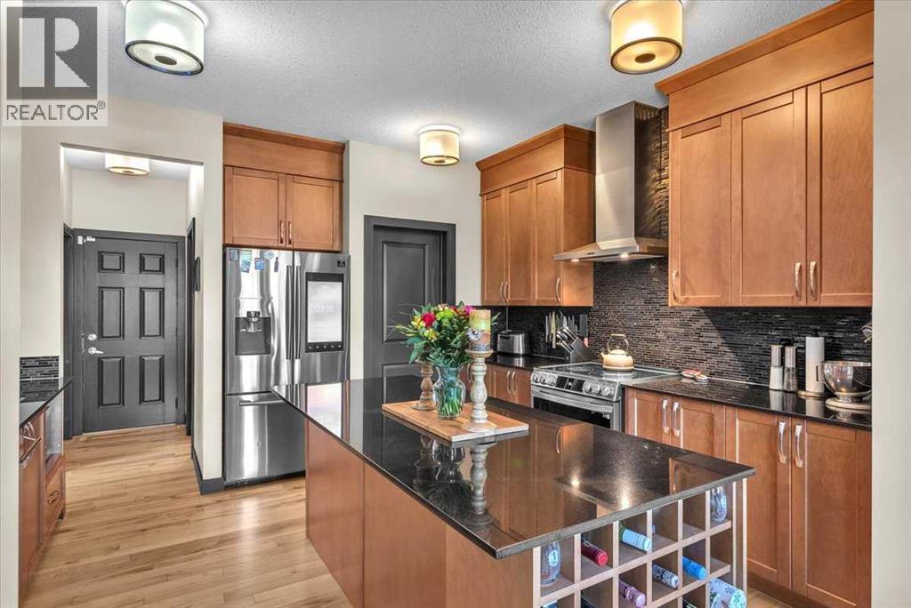 58 Valley Pointe Way Nw, Calgary, Alberta  T3B 6B1 - Photo 7 - A2294760