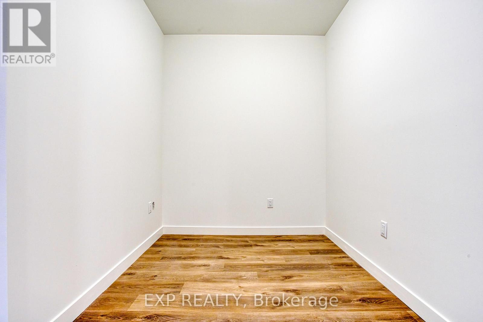 711 - 461 Green Road, Hamilton, Ontario  L8E 5B4 - Photo 3 - X12916778