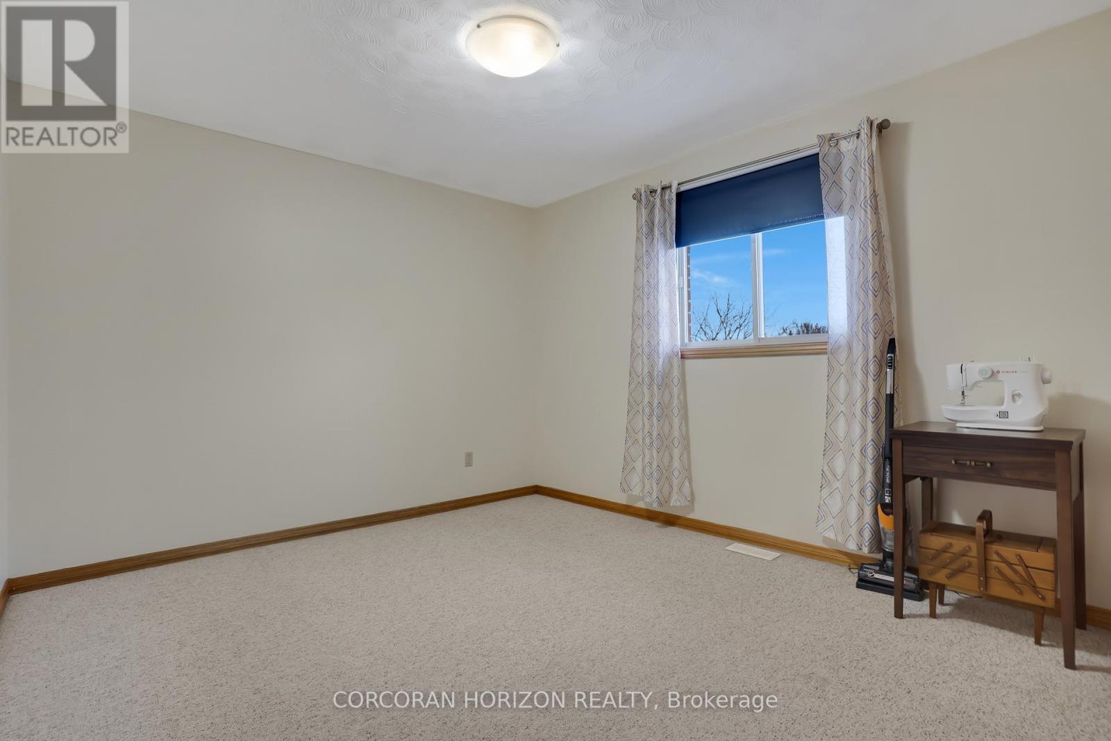 35 Southview Crescent, Cambridge, Ontario  N1P 1A3 - Photo 34 - X12916780