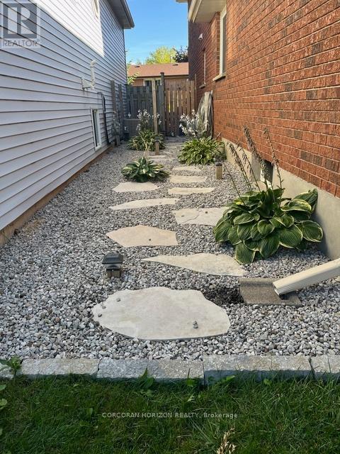 35 Southview Crescent, Cambridge, Ontario  N1P 1A3 - Photo 39 - X12916780