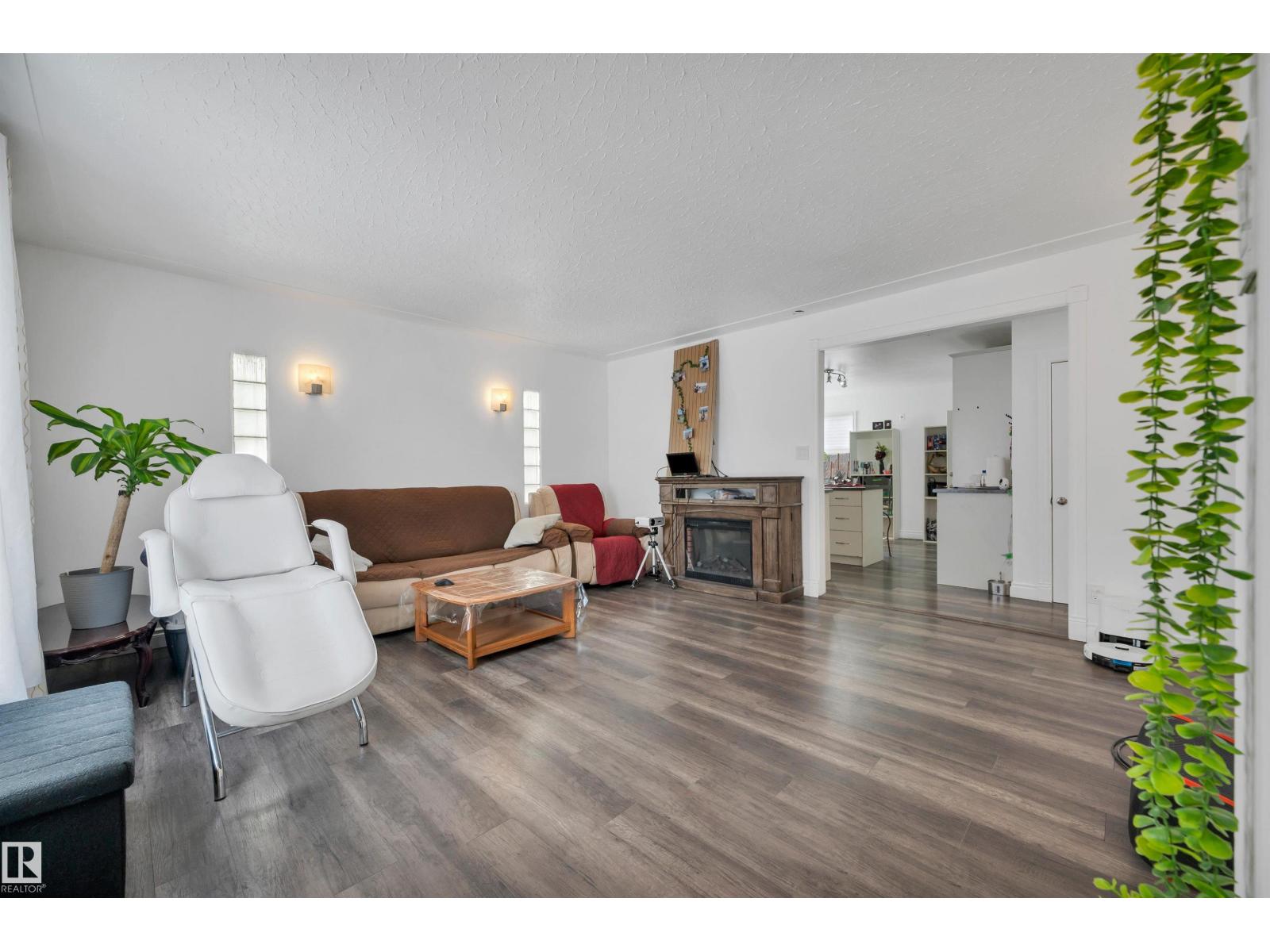 12436 75 St Nw, Edmonton, Alberta  T5B 2C2 - Photo 6 - E4478860