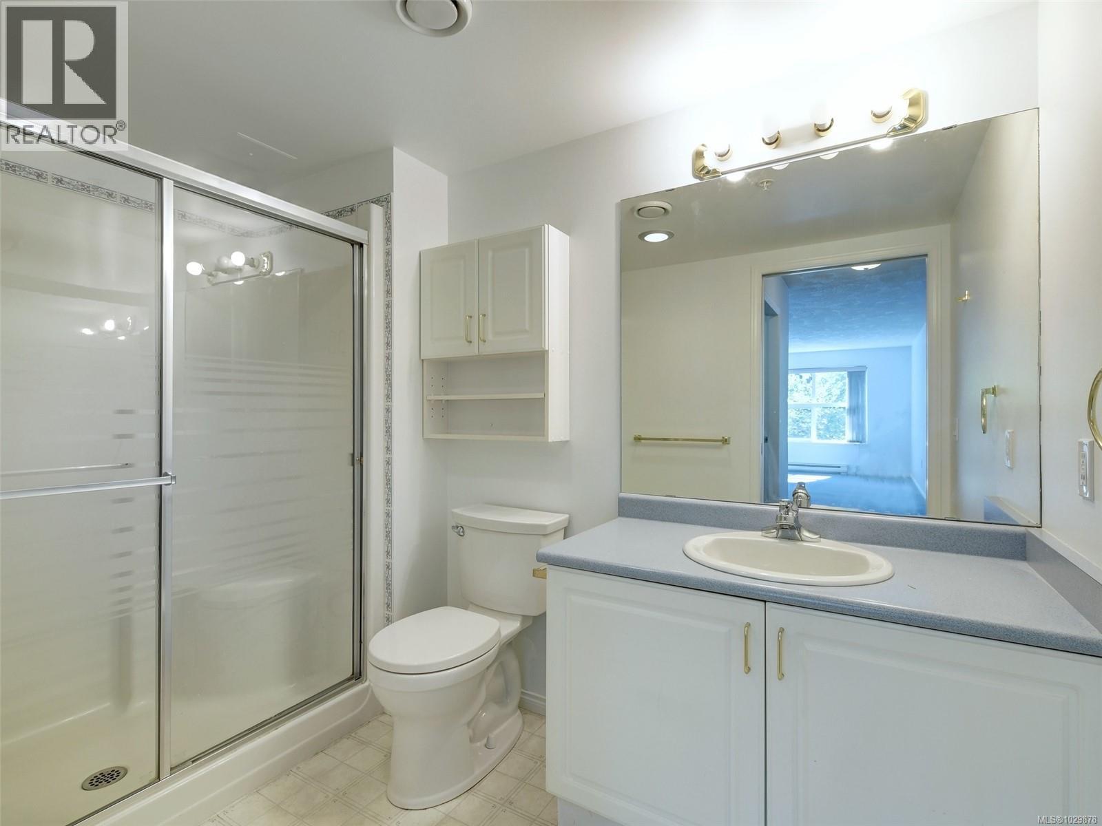 202 1485 Garnet Rd, Saanich, British Columbia  V8P 5T5 - Photo 20 - 1029878