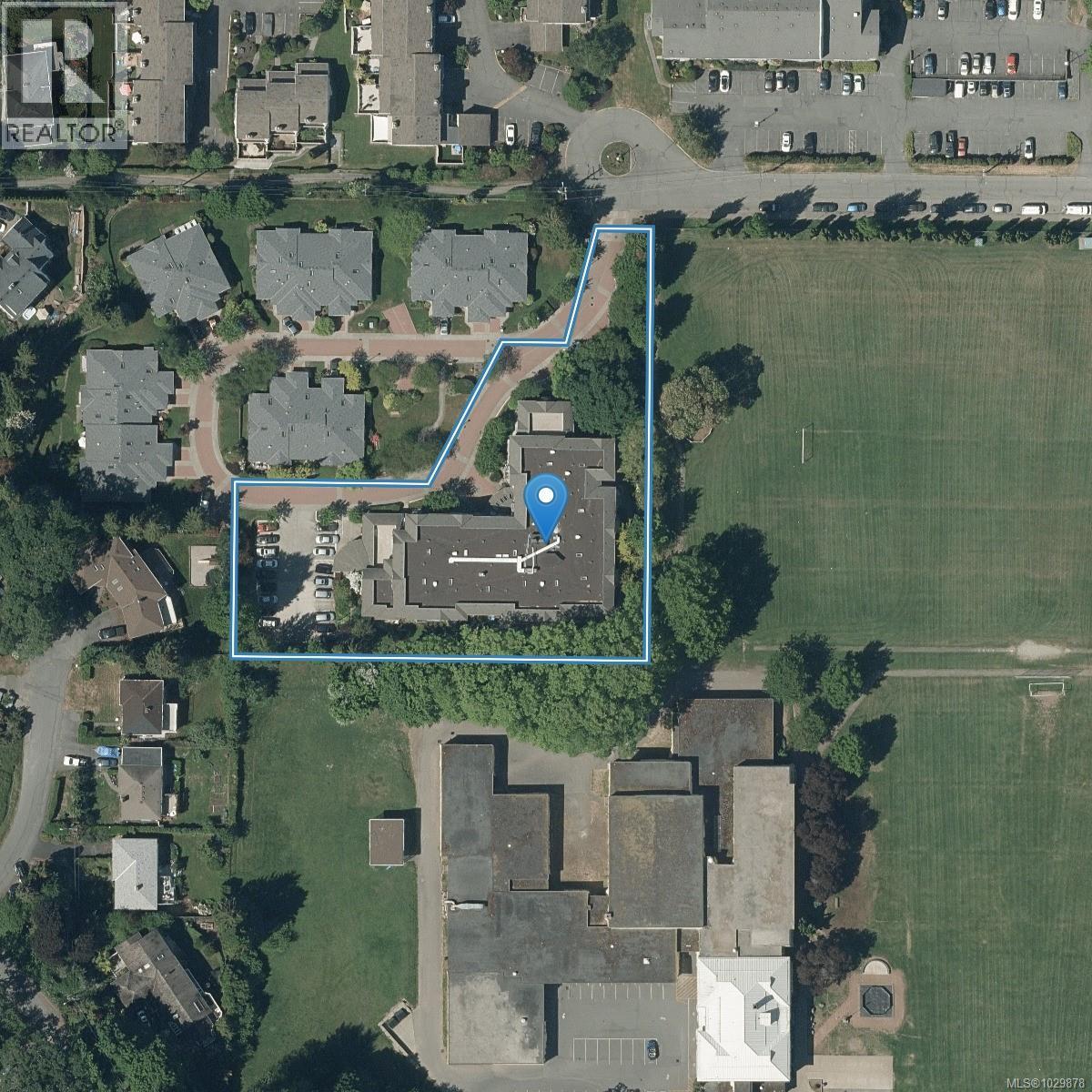 202 1485 Garnet Rd, Saanich, British Columbia  V8P 5T5 - Photo 37 - 1029878