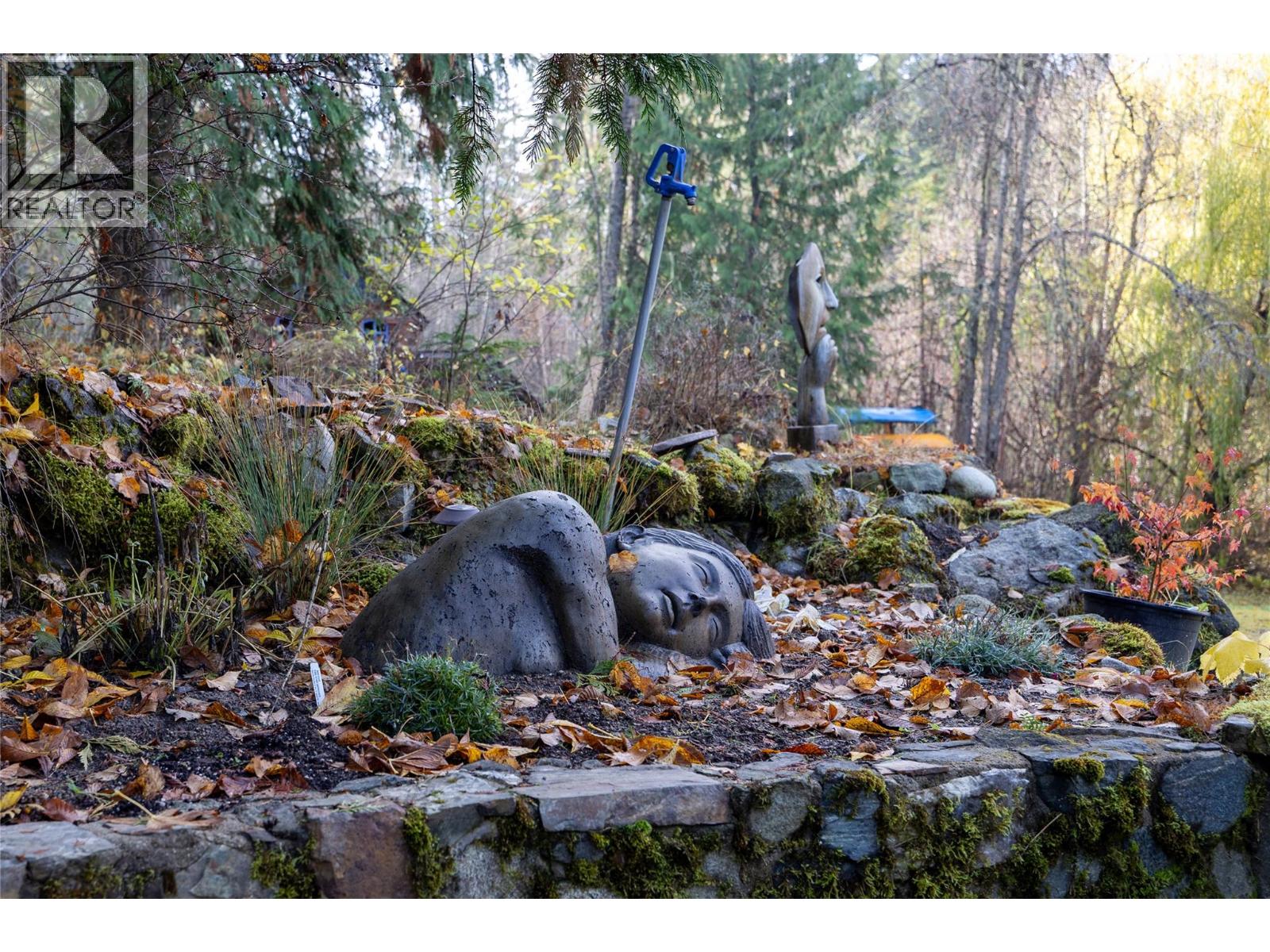 3697 Blewett Road, Nelson, British Columbia  V1L 6V8 - Photo 7 - 10379808