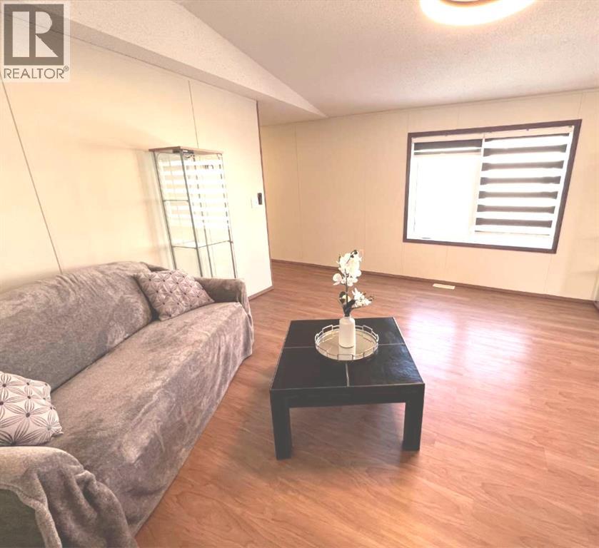 27 Westover Crescent W, Claresholm, Alberta  T0L 0T0 - Photo 12 - A2272835