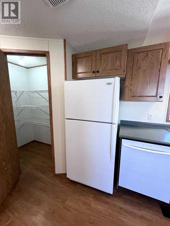 27 Westover Crescent W, Claresholm, Alberta  T0L 0T0 - Photo 14 - A2272835