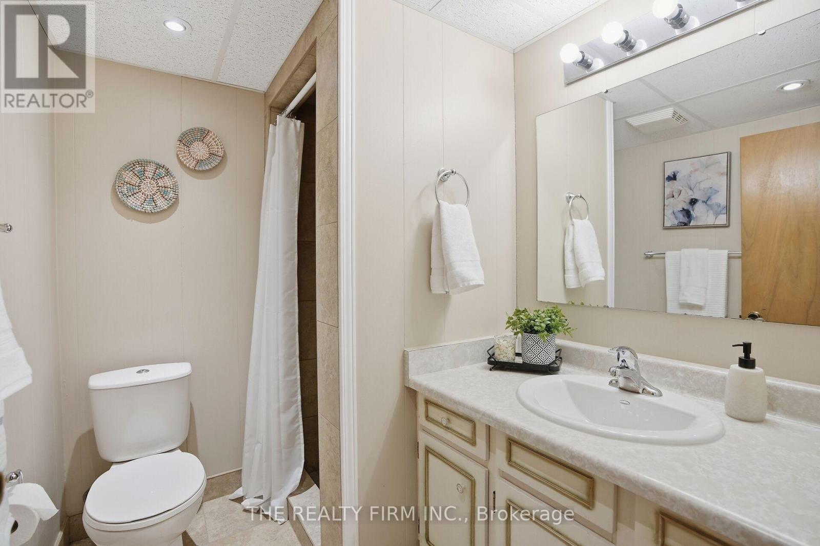 52 Clifton Crescent, London South, Ontario  N6C 3V8 - Photo 27 - X12916944