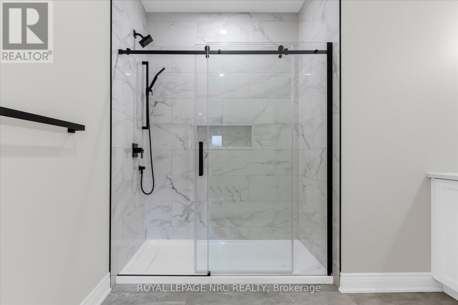 736 Clarence Street, Port Colborne, Ontario  L3K 0A8 - Photo 17 - X12916958