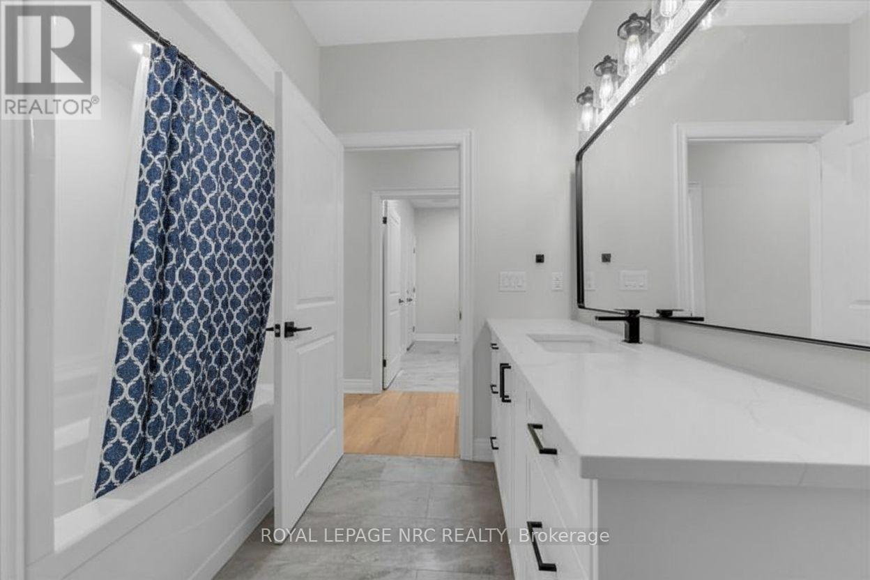 736 Clarence Street, Port Colborne, Ontario  L3K 0A8 - Photo 21 - X12916958