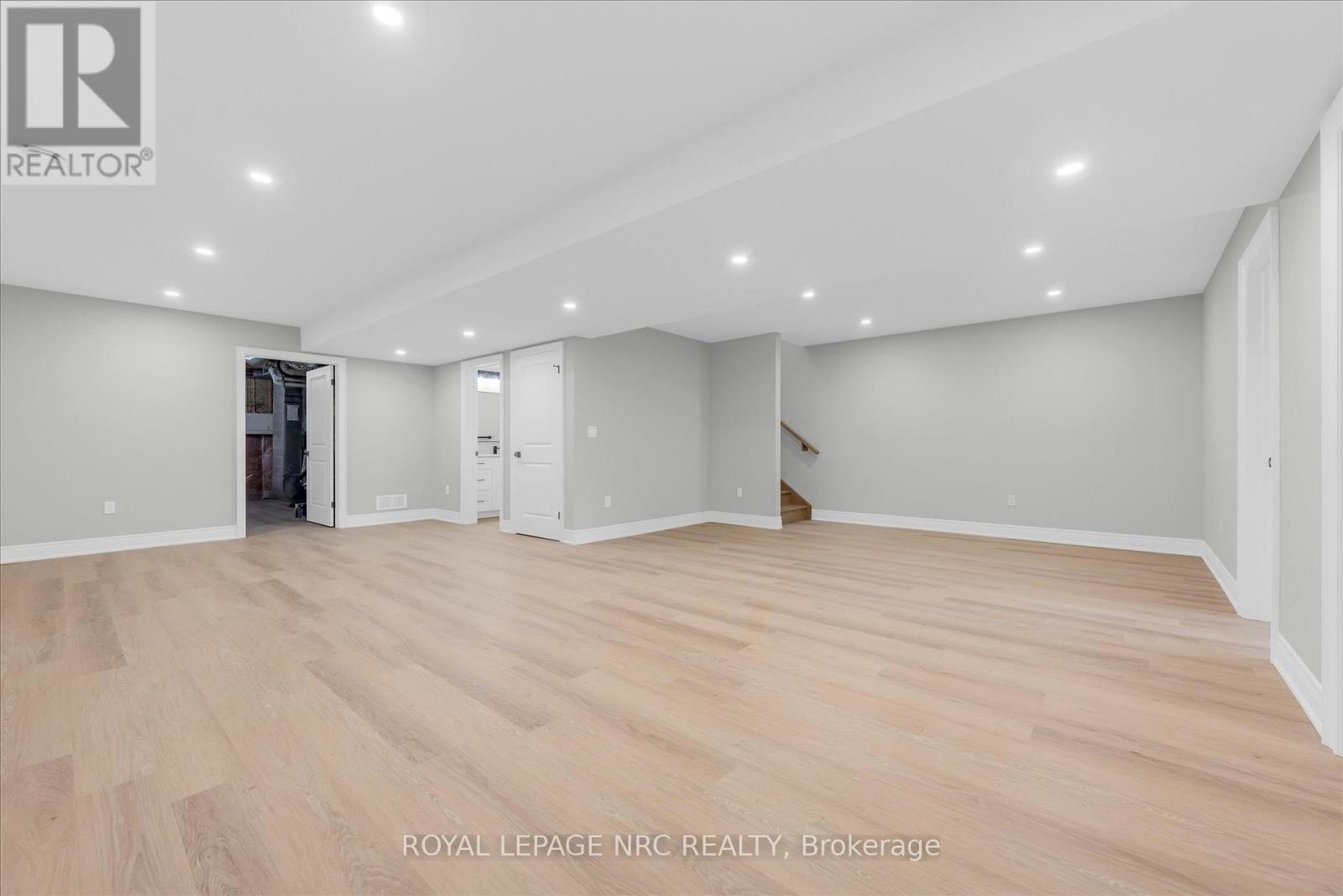 736 Clarence Street, Port Colborne, Ontario  L3K 0A8 - Photo 27 - X12916958