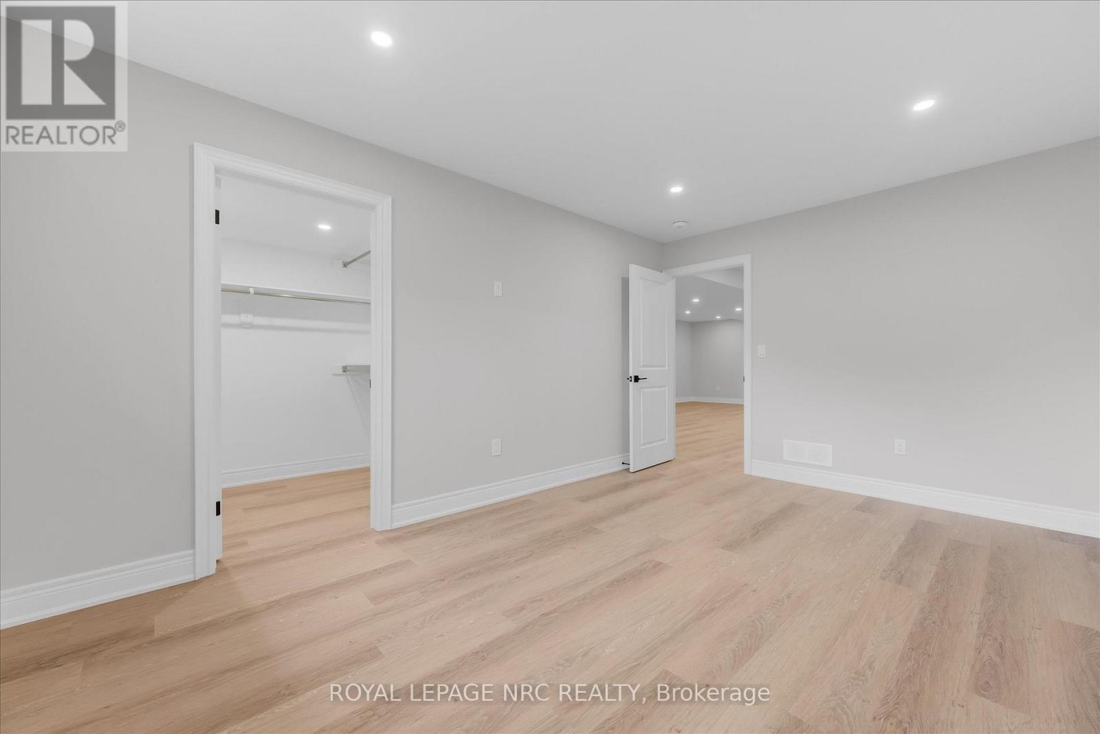 736 Clarence Street, Port Colborne, Ontario  L3K 0A8 - Photo 32 - X12916958