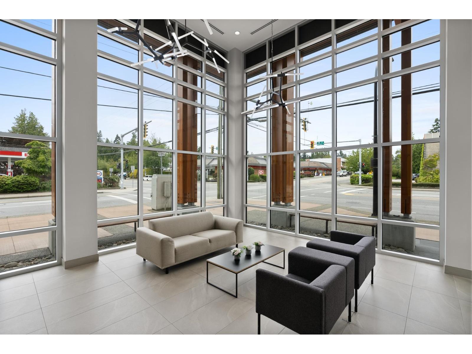 205 14022 North Bluff Road, White Rock, British Columbia  V4B 3C3 - Photo 2 - R3103241