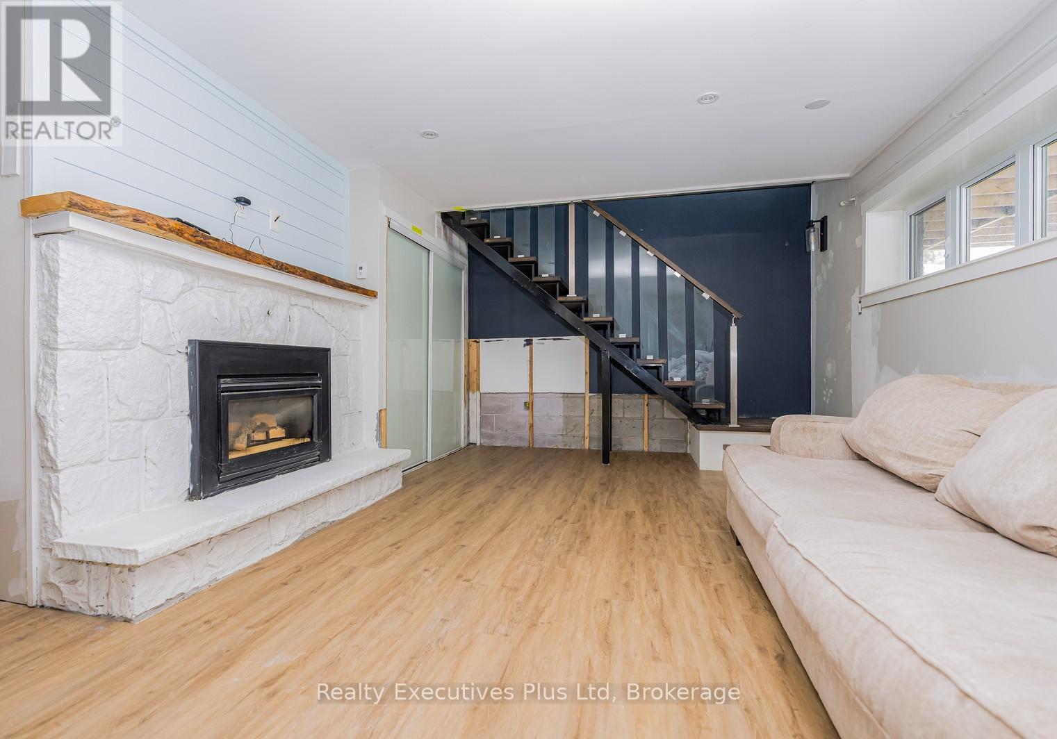 24 Birch Grove Drive, Oro-Medonte (Horseshoe Valley), Ontario  L4M 4Y8 - Photo 12 - S12916908