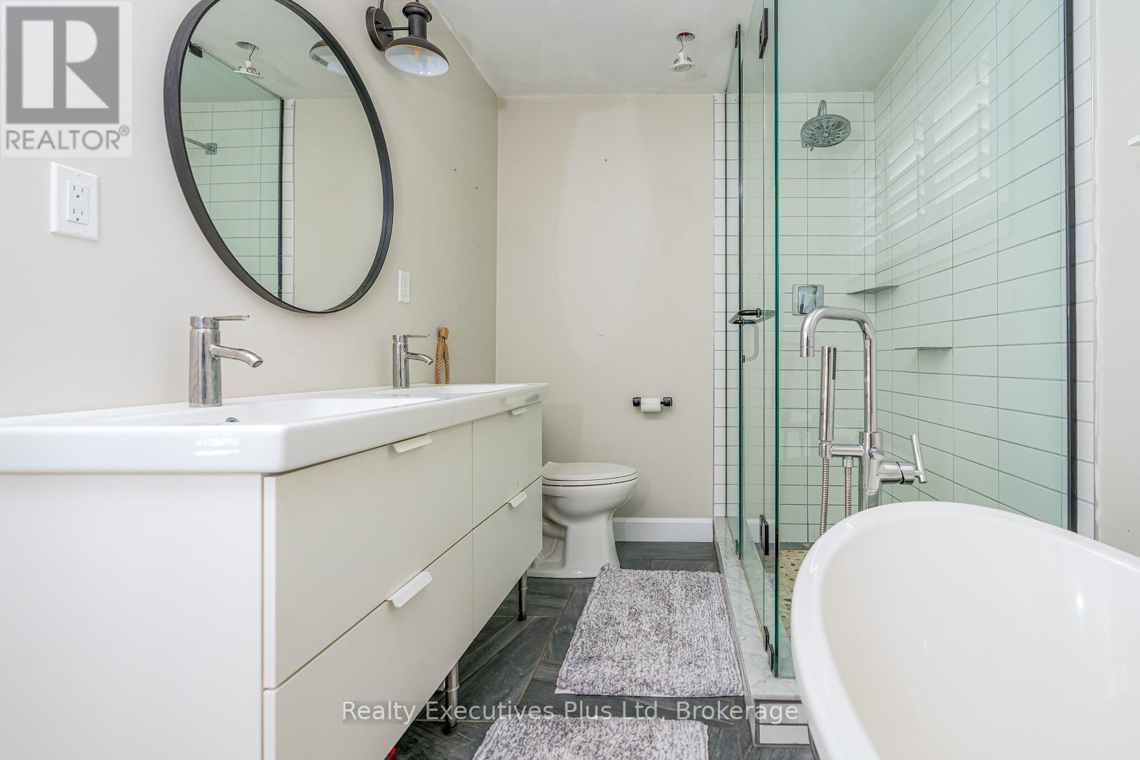 24 Birch Grove Drive, Oro-Medonte (Horseshoe Valley), Ontario  L4M 4Y8 - Photo 9 - S12916908