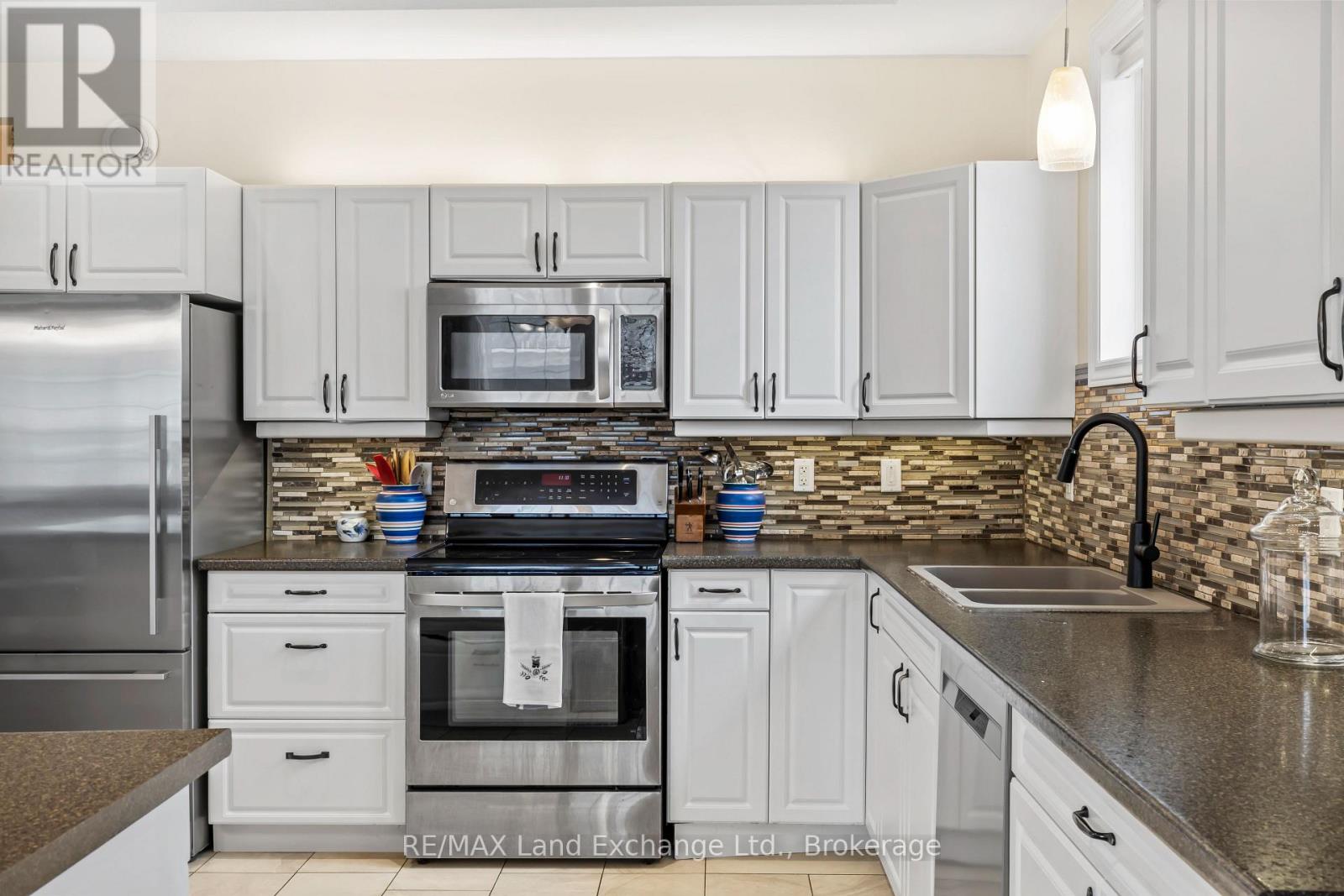 344 Lansdowne Street, Saugeen Shores, Ontario  N0H 2L0 - Photo 15 - X12916904