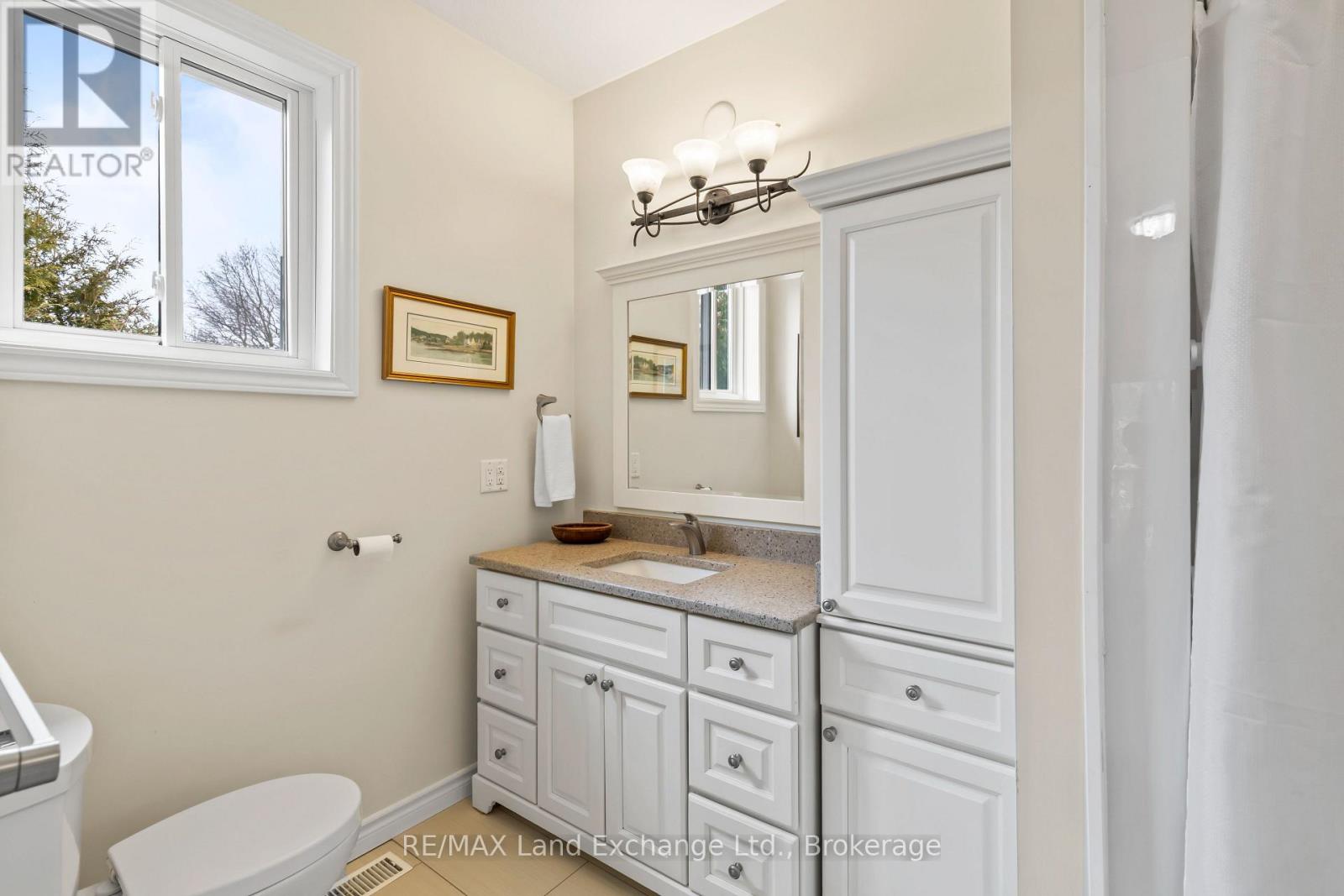 344 Lansdowne Street, Saugeen Shores, Ontario  N0H 2L0 - Photo 19 - X12916904