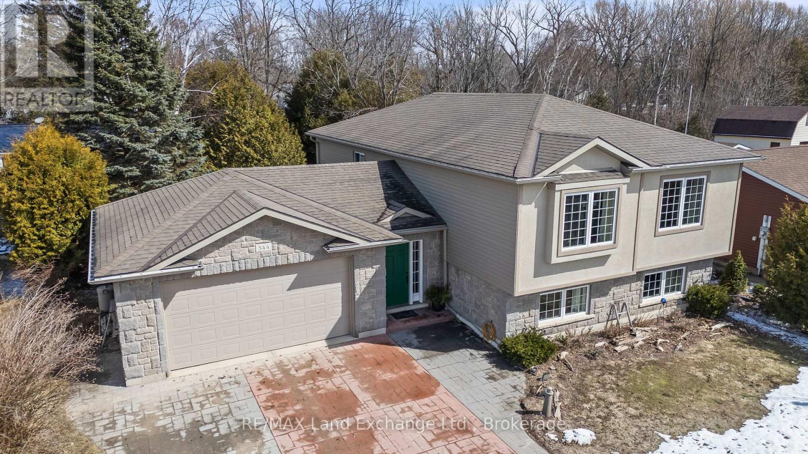 344 Lansdowne Street, Saugeen Shores, Ontario  N0H 2L0 - Photo 2 - X12916904