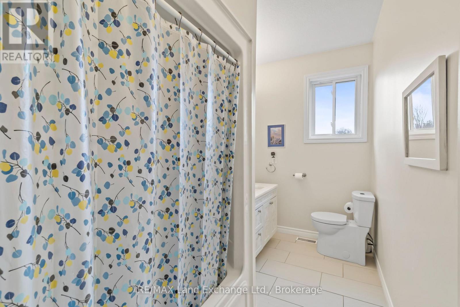 344 Lansdowne Street, Saugeen Shores, Ontario  N0H 2L0 - Photo 25 - X12916904