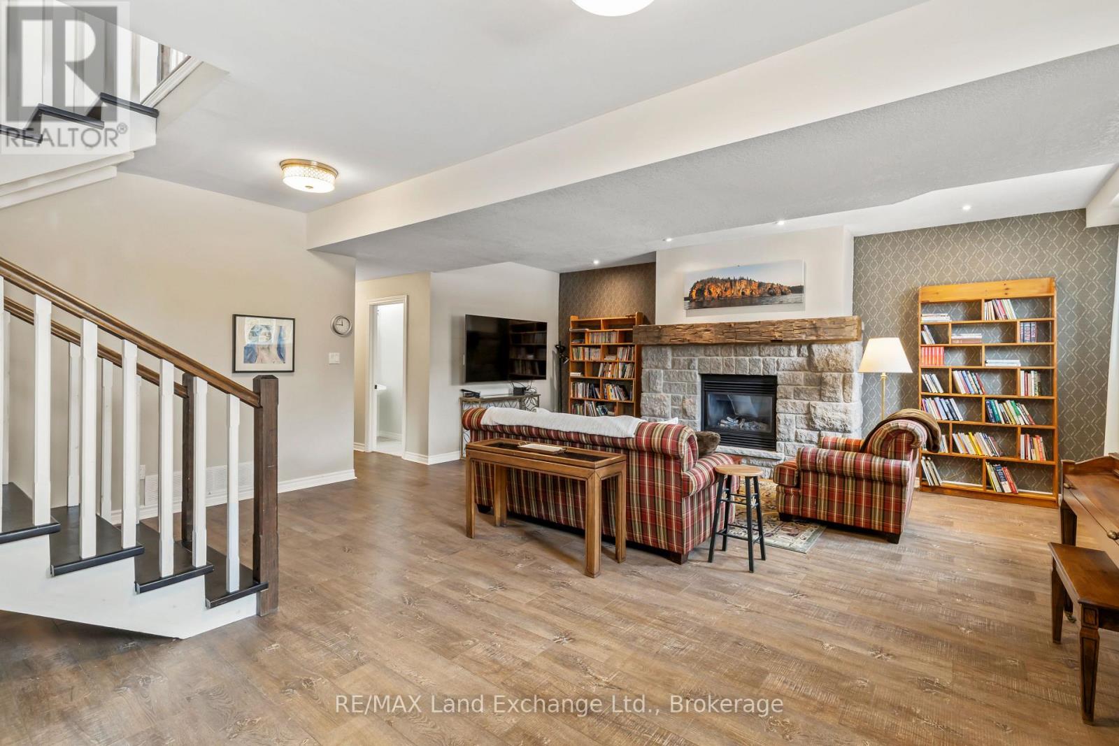 344 Lansdowne Street, Saugeen Shores, Ontario  N0H 2L0 - Photo 26 - X12916904