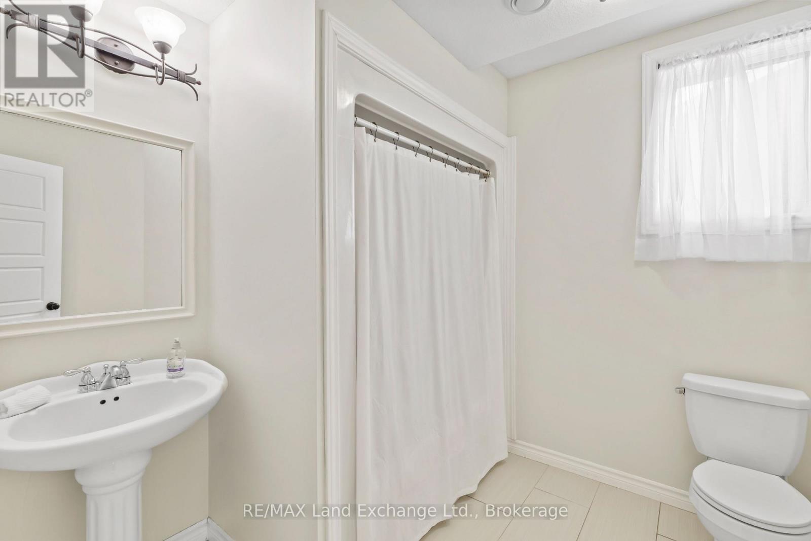 344 Lansdowne Street, Saugeen Shores, Ontario  N0H 2L0 - Photo 33 - X12916904