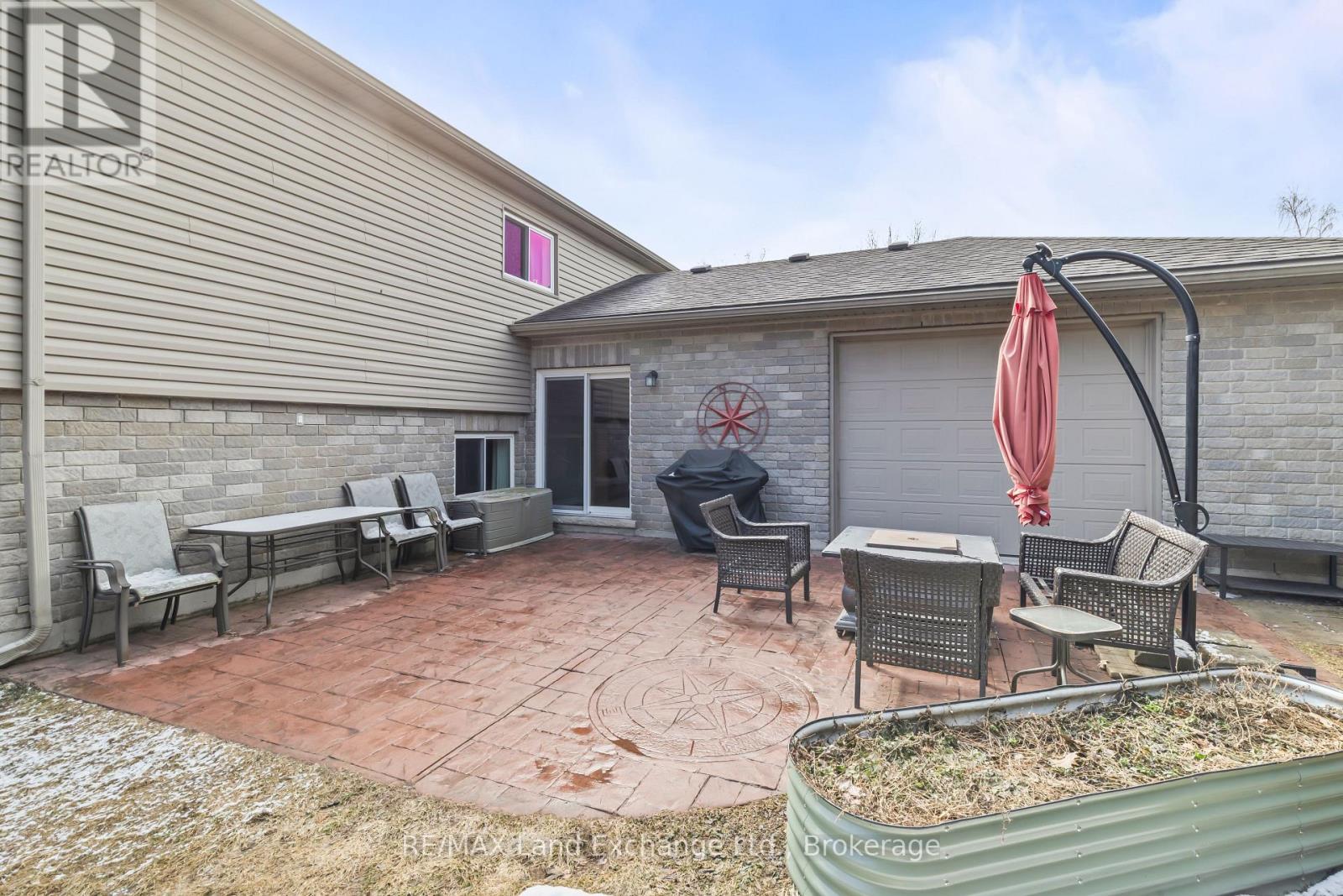 344 Lansdowne Street, Saugeen Shores, Ontario  N0H 2L0 - Photo 36 - X12916904