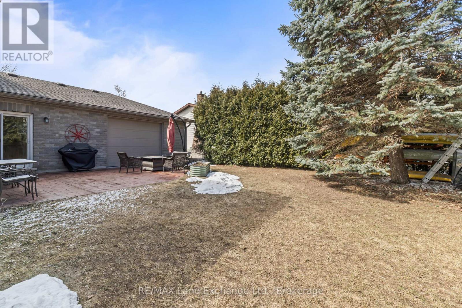 344 Lansdowne Street, Saugeen Shores, Ontario  N0H 2L0 - Photo 40 - X12916904