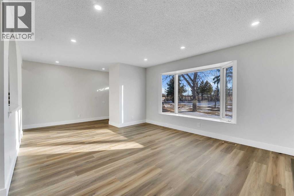 40 Pleasant Range Place, Rural Rocky View County, Alberta  T1Z 0H2 - Photo 8 - A2292579