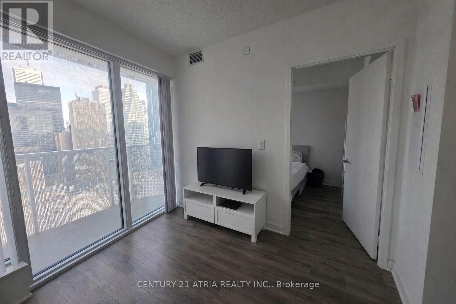 4002 - 88 Harbour Street, Toronto, Ontario  M5J 0C3 - Photo 3 - C12916956