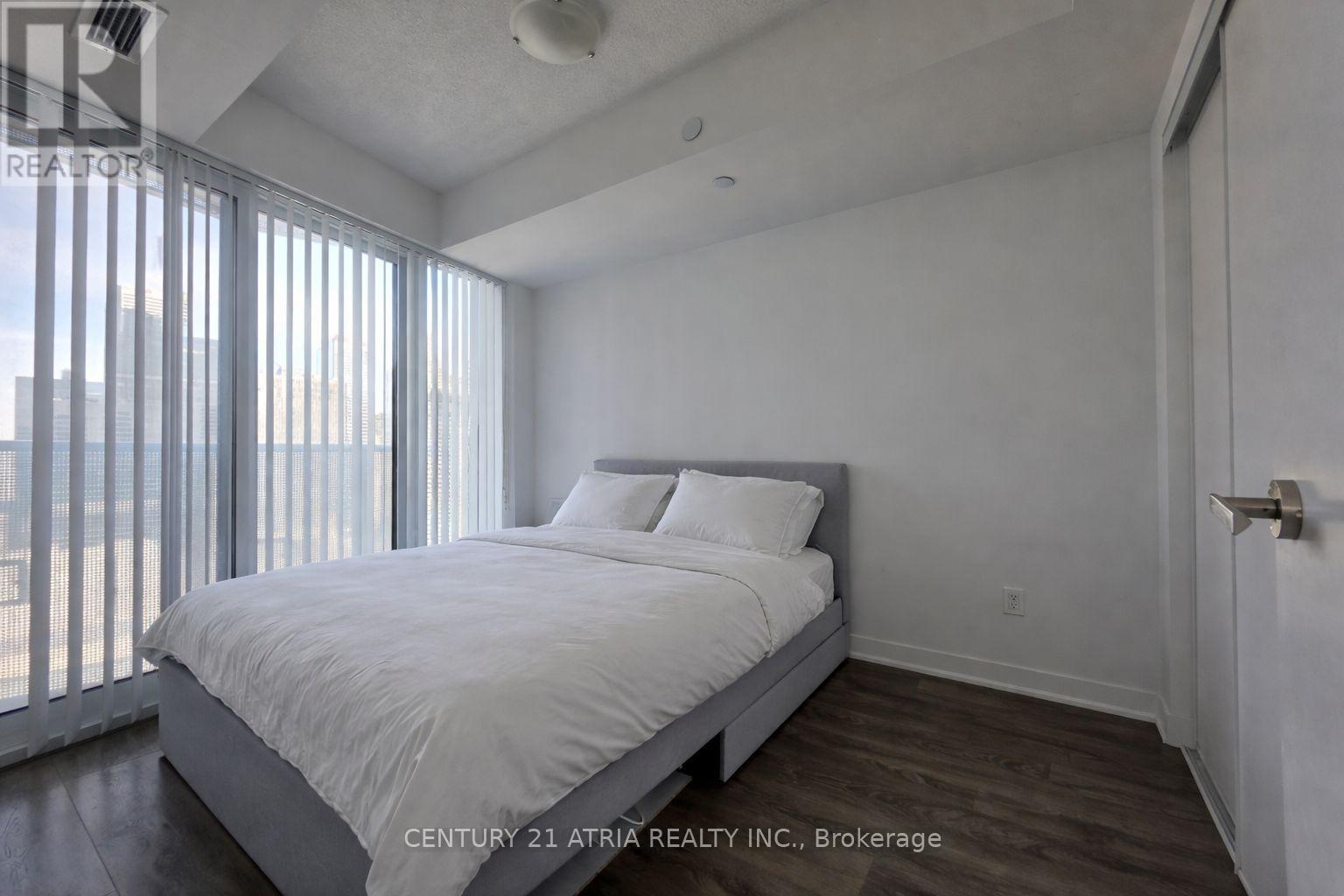 4002 - 88 Harbour Street, Toronto, Ontario  M5J 0C3 - Photo 4 - C12916956