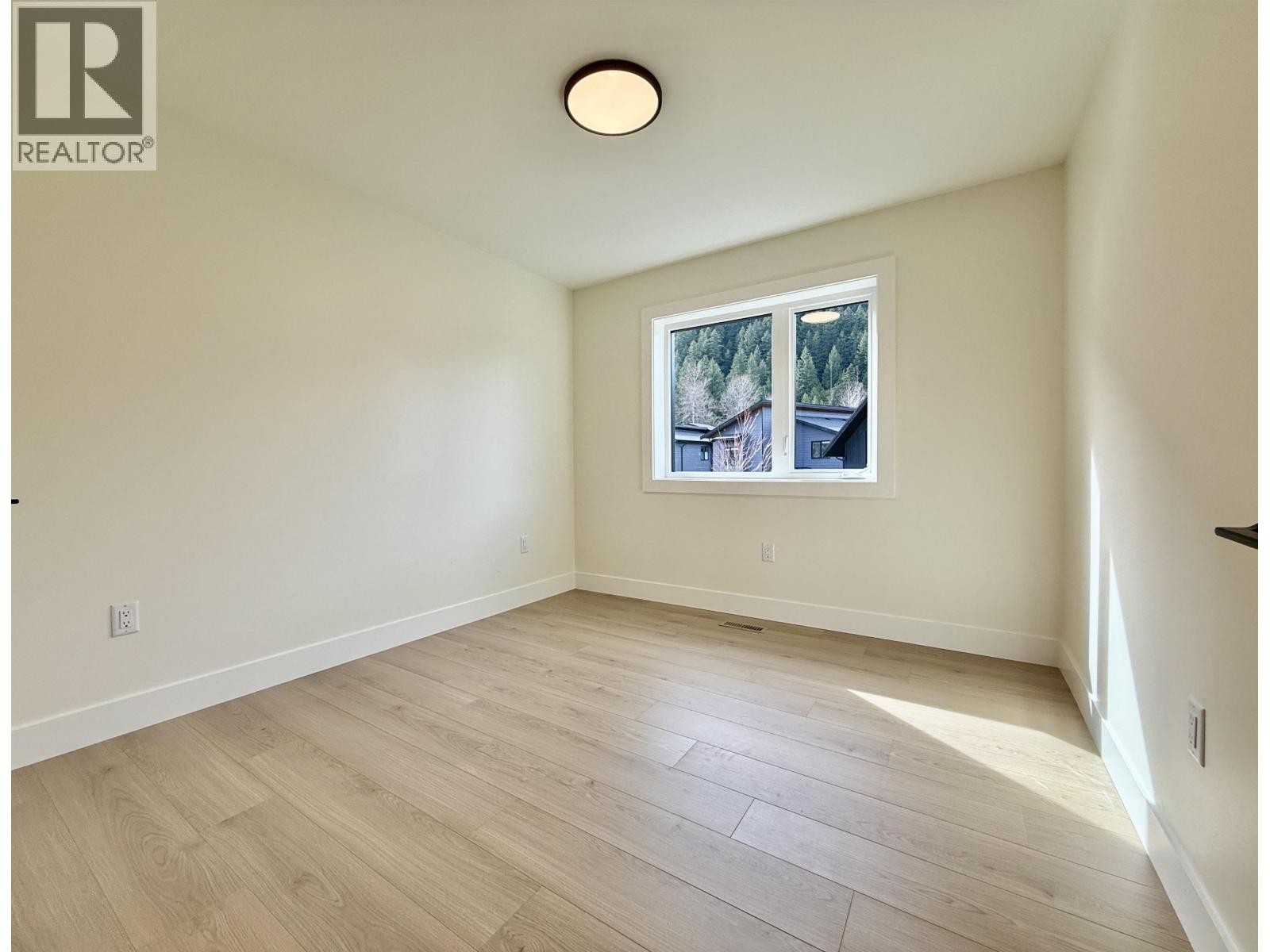 1006 Phare Crescent Crescent, Pemberton, British Columbia  V0N 2L0 - Photo 14 - R3101697