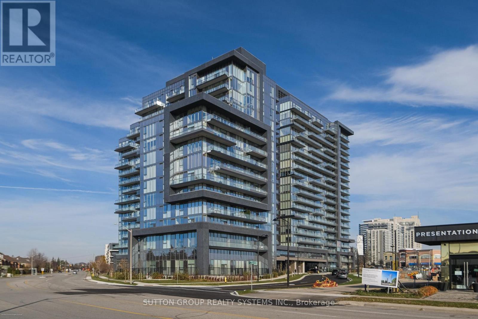 1704 - 10 GATINEAU DRIVE, Vaughan, Ontario