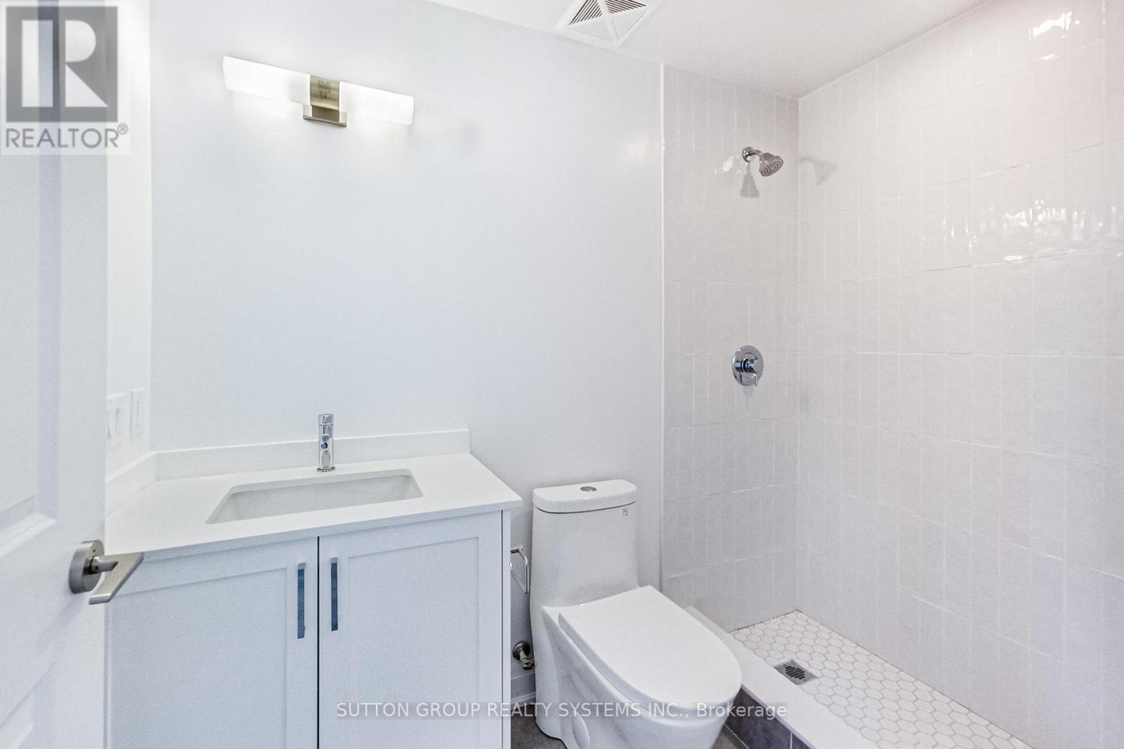 1704 - 10 Gatineau Drive, Vaughan, Ontario L4J 0L3 - Photo 19 - N12916870