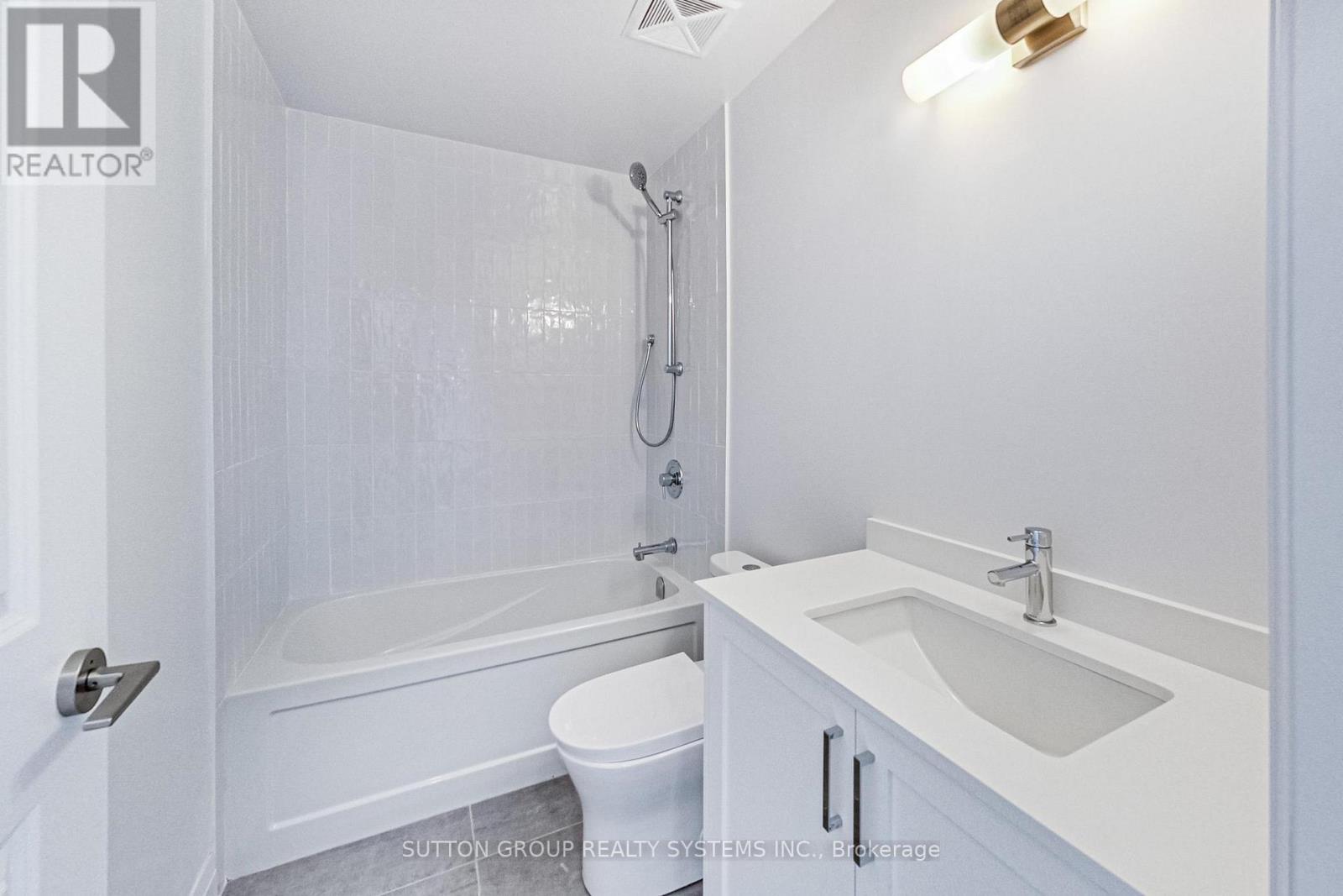 1704 - 10 Gatineau Drive, Vaughan, Ontario L4J 0L3 - Photo 22 - N12916870