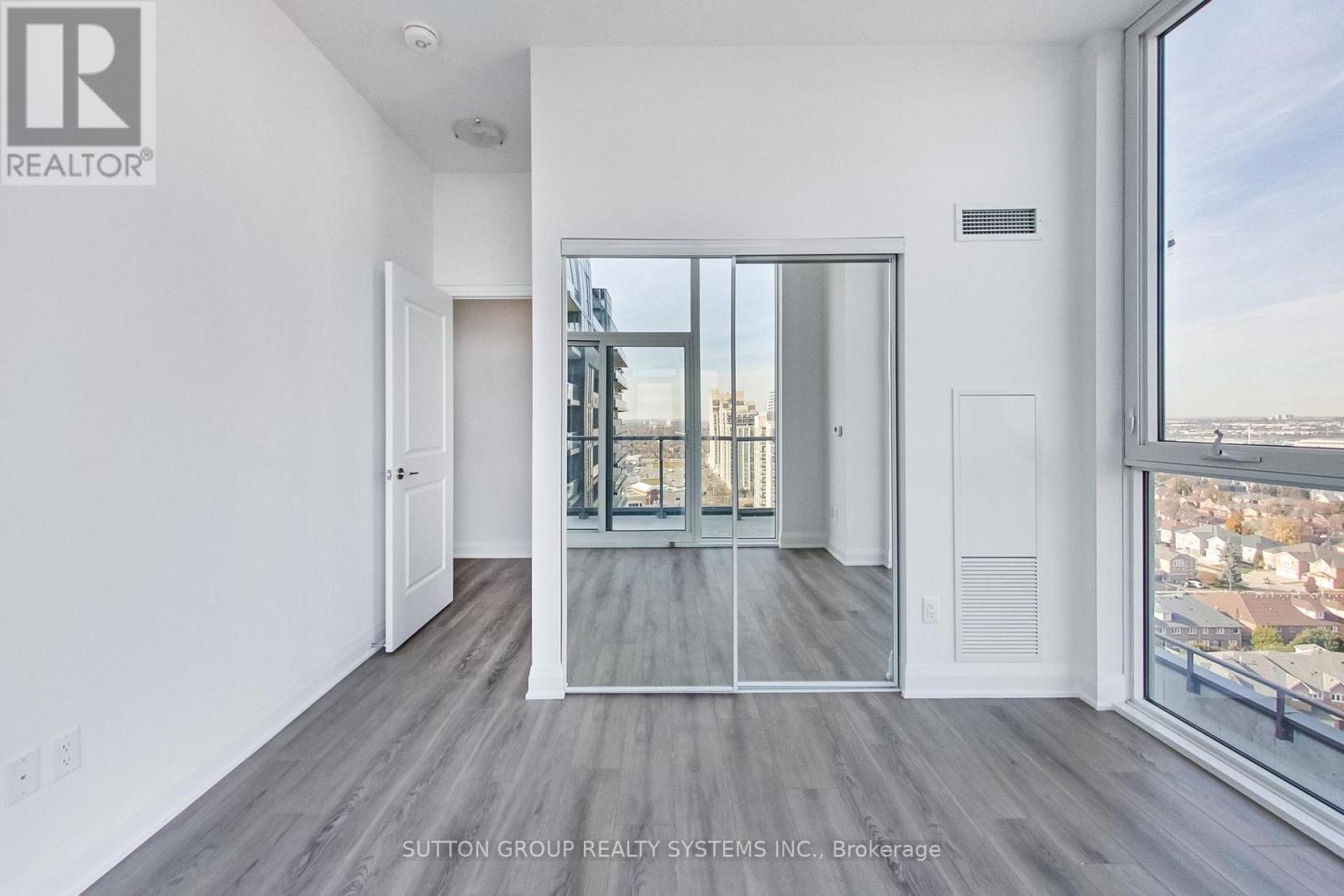 1704 - 10 Gatineau Drive, Vaughan, Ontario L4J 0L3 - Photo 24 - N12916870