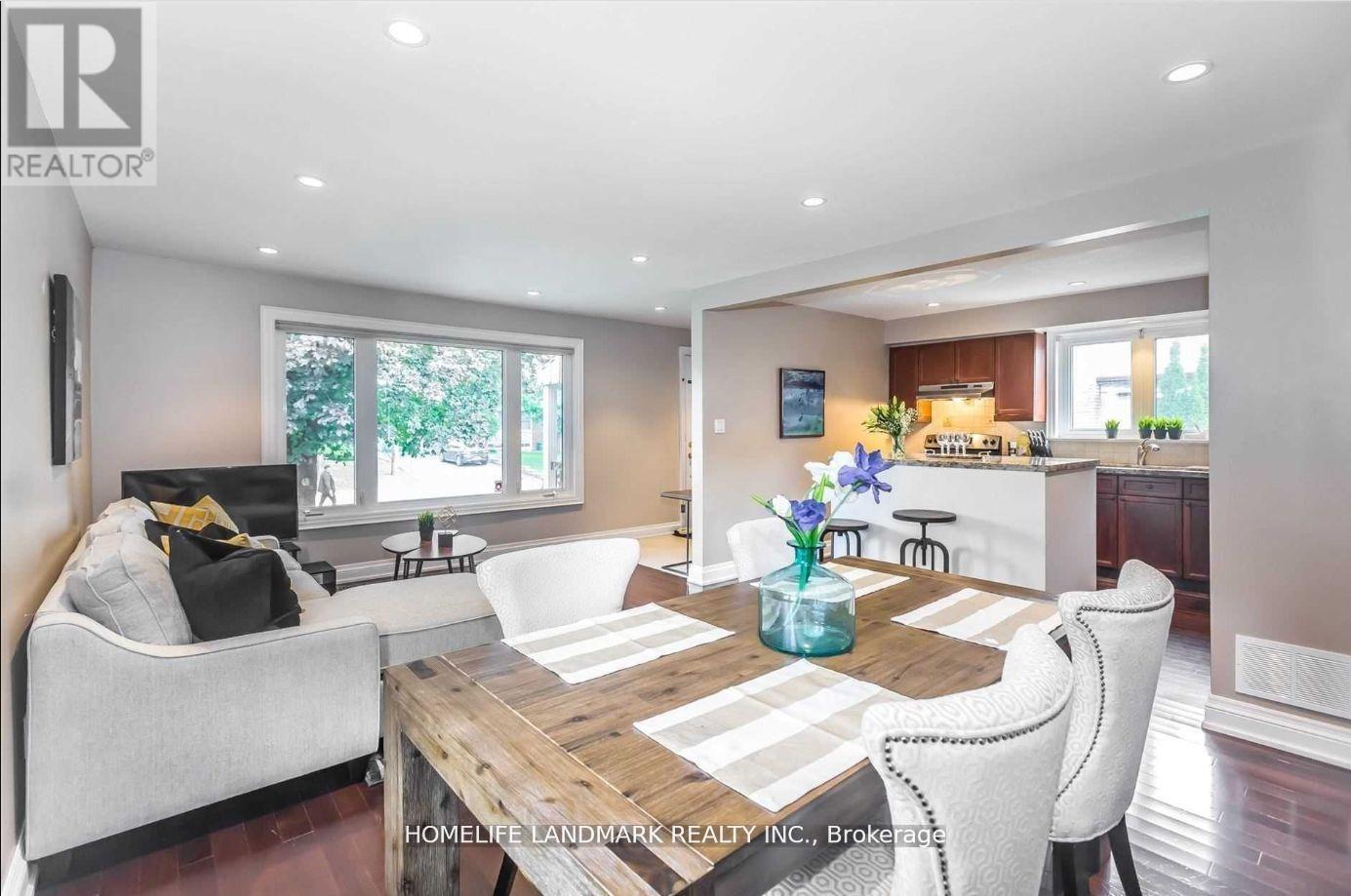 286 Gells Road, Richmond Hill, Ontario  L4C 3A4 - Photo 10 - N12916890