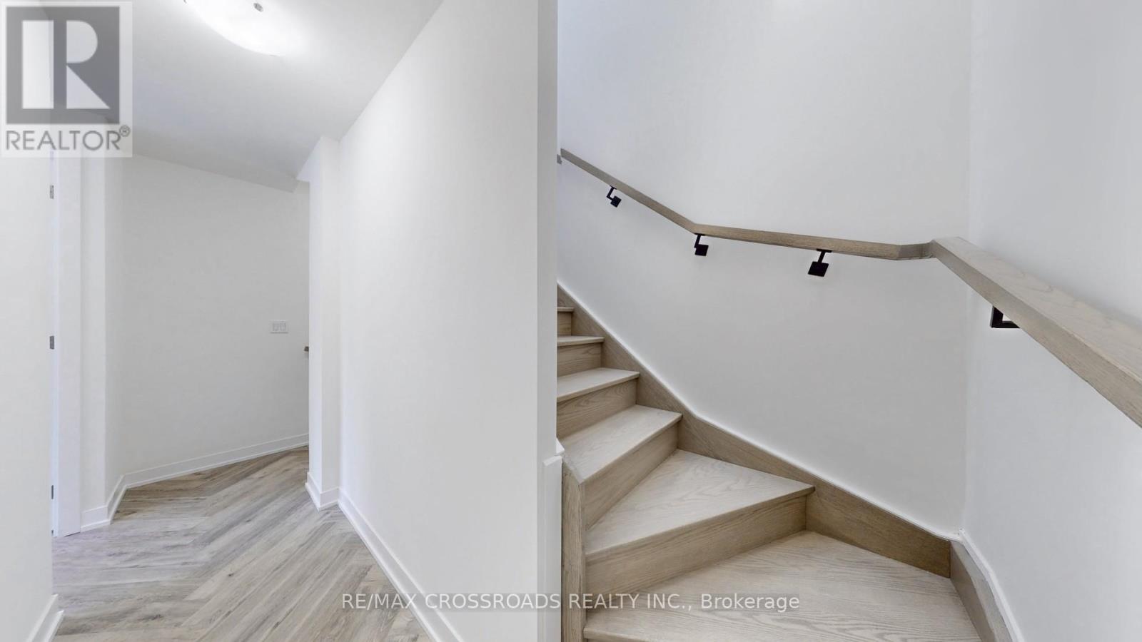 1403 - 15 David Eyer Road, Richmond Hill, Ontario  L4S 0N2 - Photo 22 - N12916922