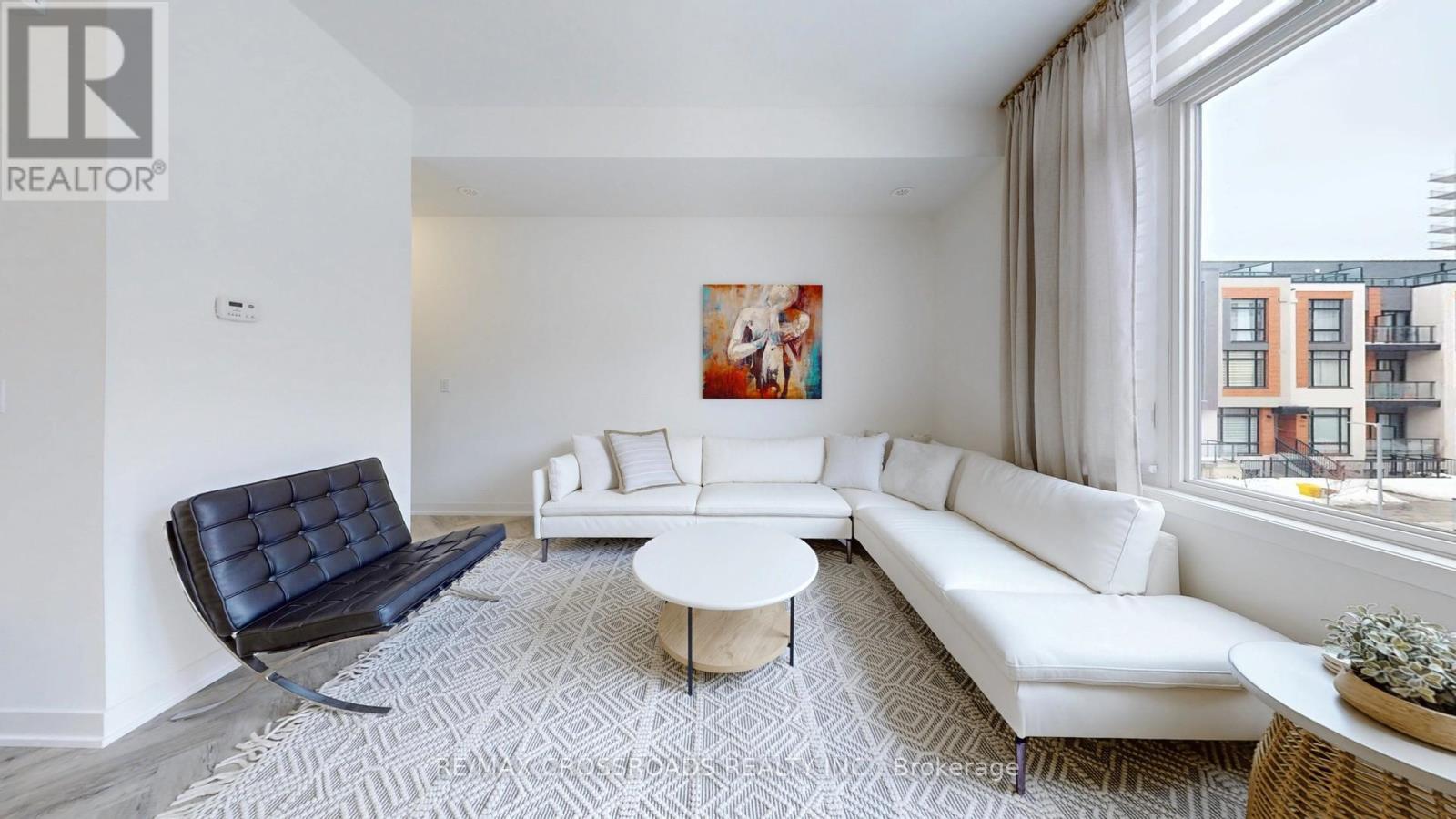 1403 - 15 David Eyer Road, Richmond Hill, Ontario  L4S 0N2 - Photo 3 - N12916922