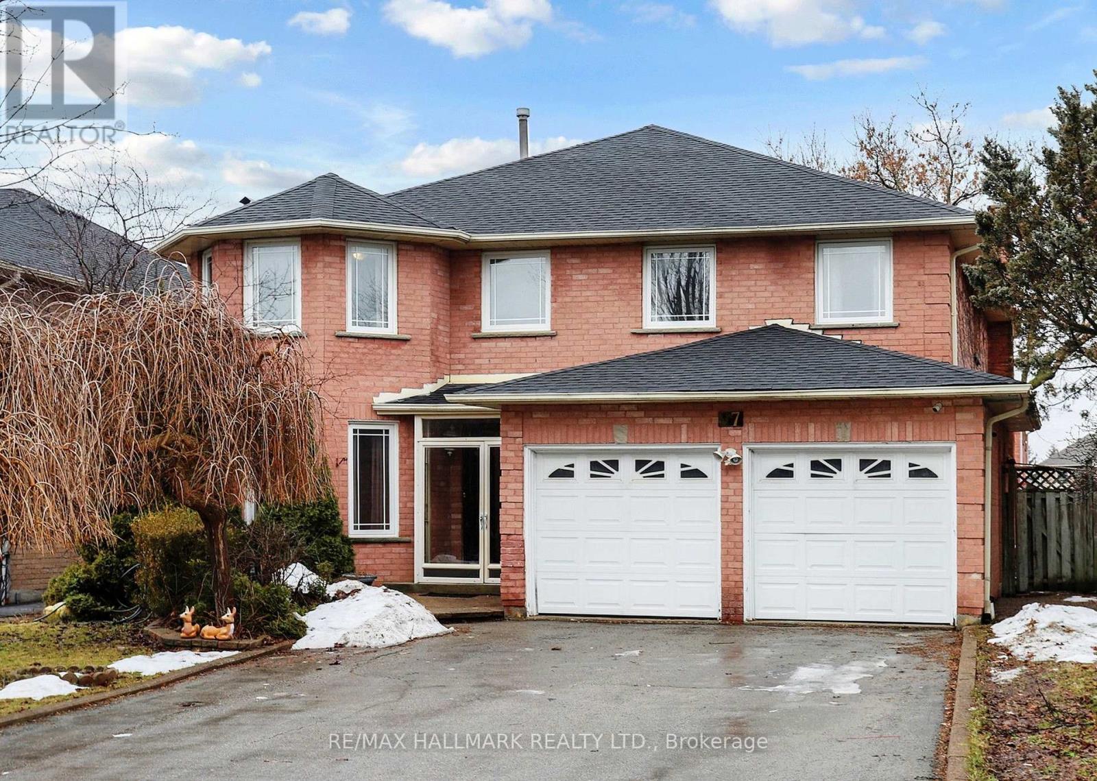 97 STAVE CRESCENT, Richmond Hill, Ontario