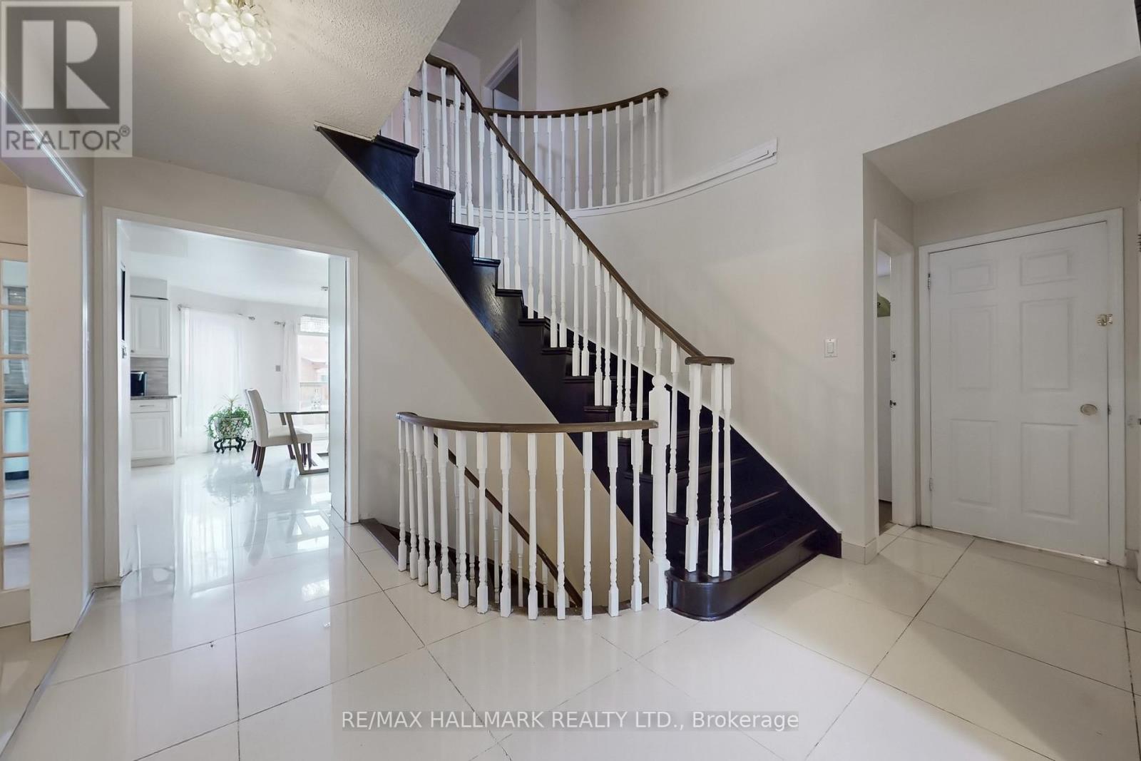 97 Stave Crescent, Richmond Hill, Ontario  L4C 9J2 - Photo 21 - N12916950