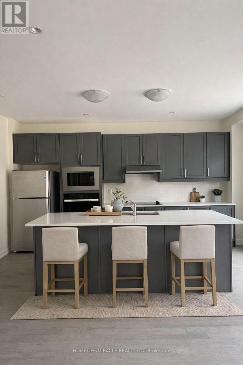 1182 Plymouth Drive, Oshawa, Ontario  L1L 0T4 - Photo 2 - E12916960