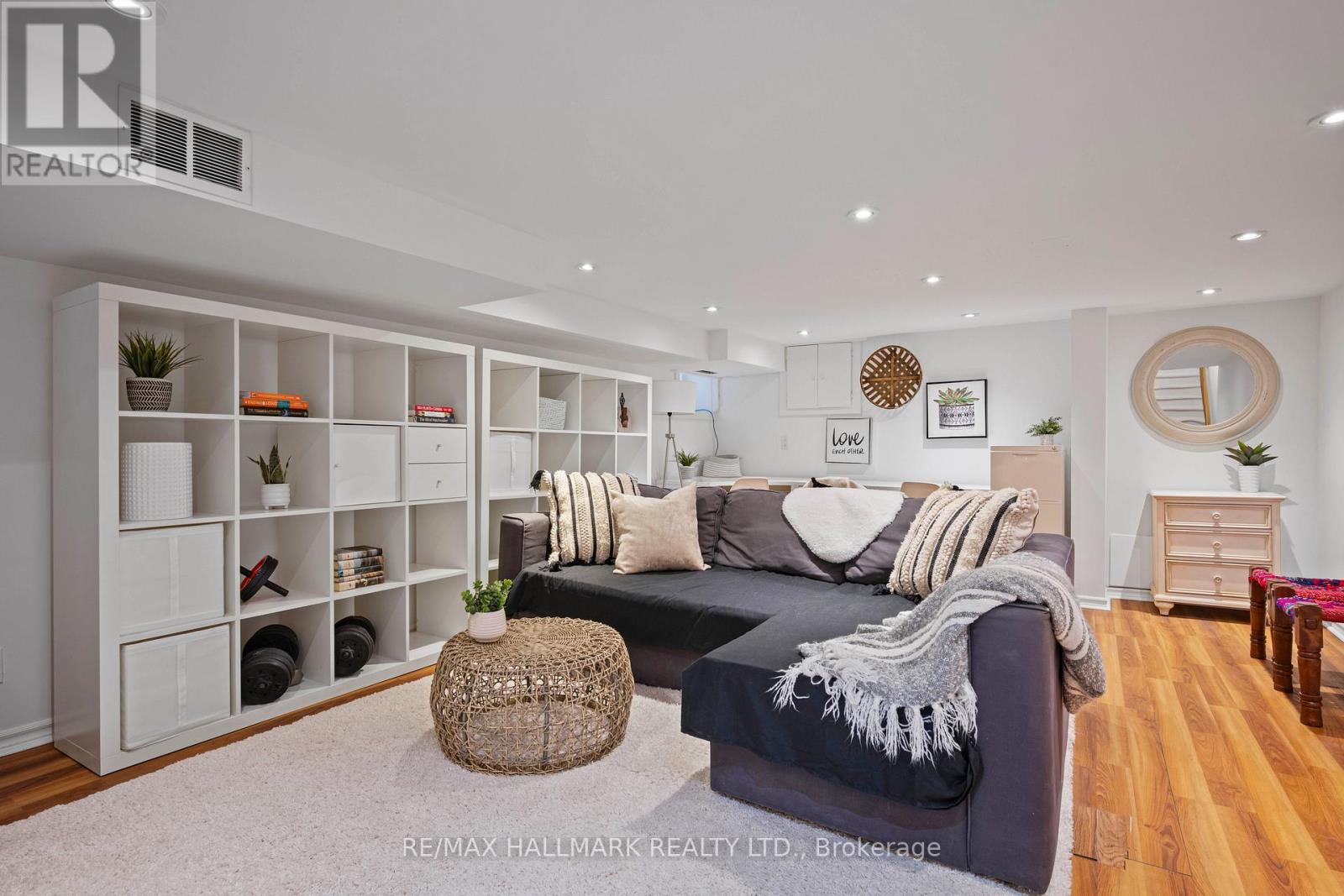 17 Mountnoel Avenue, Toronto, Ontario  M4J 1H7 - Photo 35 - E12907838