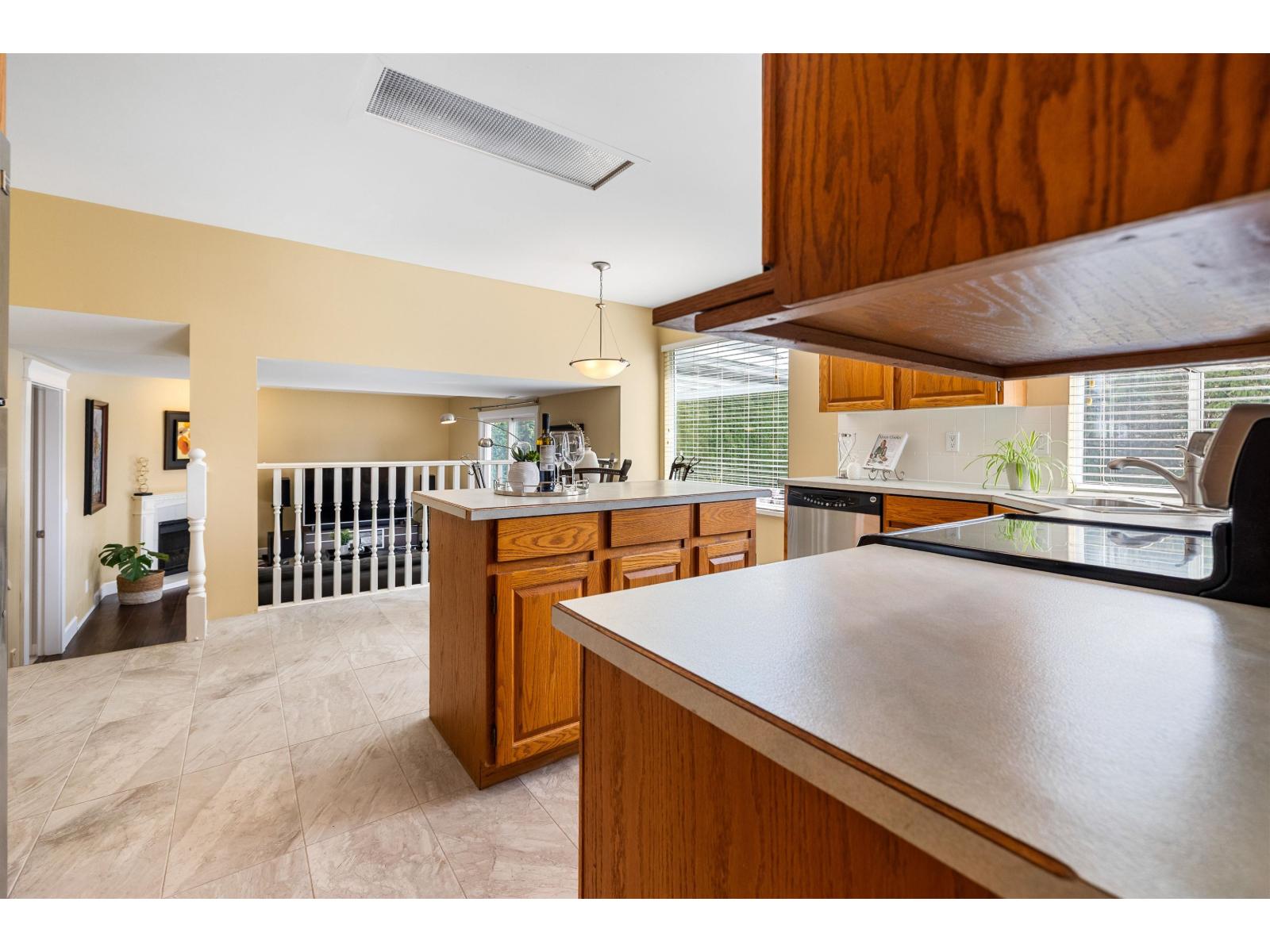 14316 92 Avenue, Surrey, British Columbia  V3V 1J6 - Photo 9 - R3103262