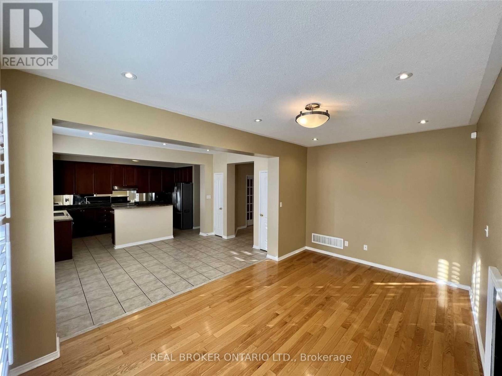 Upper Level - 5218 Oscar Peterson Boulevard, Mississauga, Ontario  L5M 0E1 - Photo 11 - W12916854