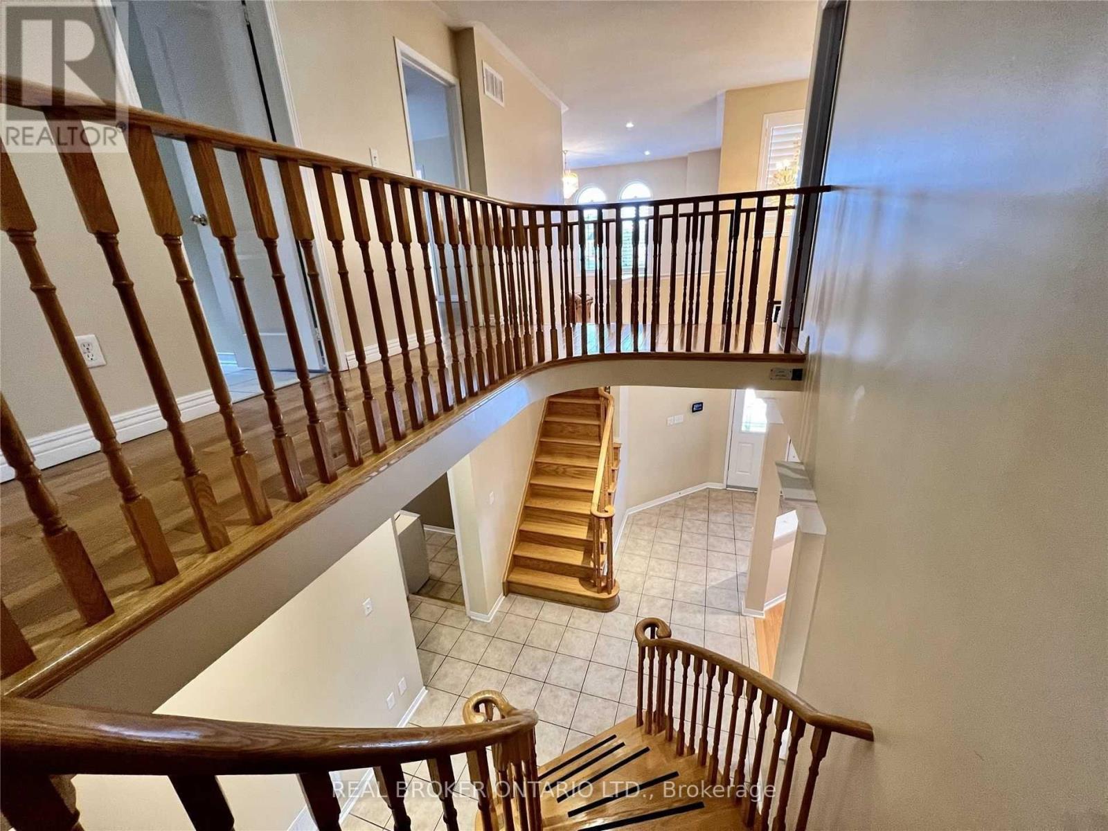 Upper Level - 5218 Oscar Peterson Boulevard, Mississauga, Ontario  L5M 0E1 - Photo 19 - W12916854