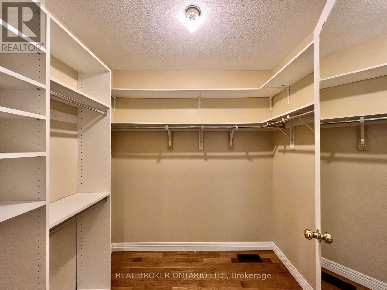 Upper Level - 5218 Oscar Peterson Boulevard, Mississauga, Ontario  L5M 0E1 - Photo 26 - W12916854