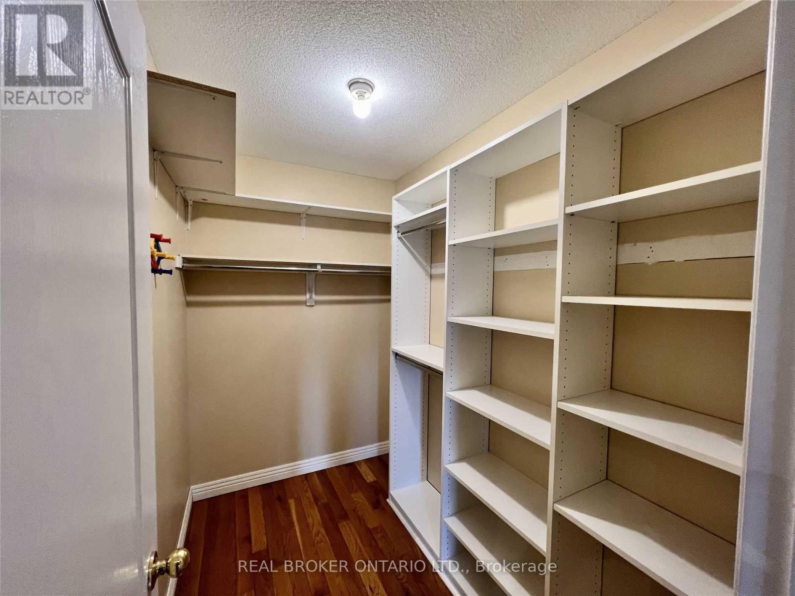 Upper Level - 5218 Oscar Peterson Boulevard, Mississauga, Ontario  L5M 0E1 - Photo 31 - W12916854