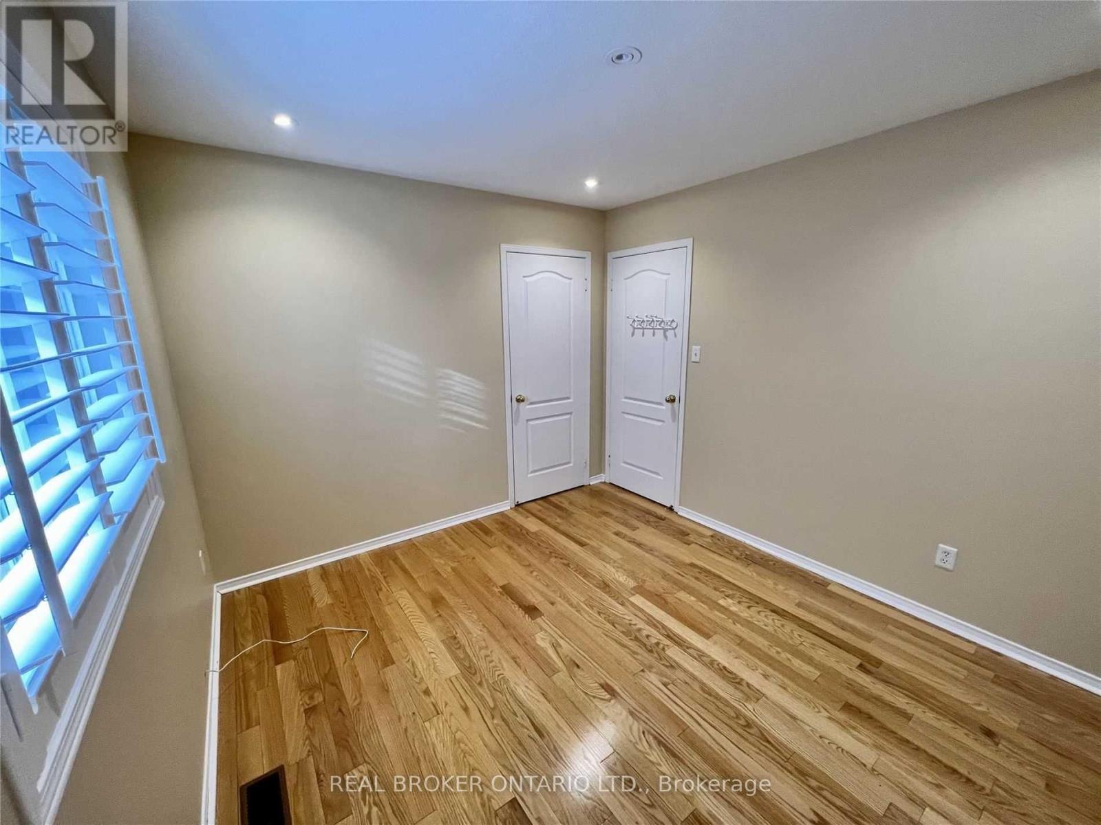 Upper Level - 5218 Oscar Peterson Boulevard, Mississauga, Ontario  L5M 0E1 - Photo 33 - W12916854