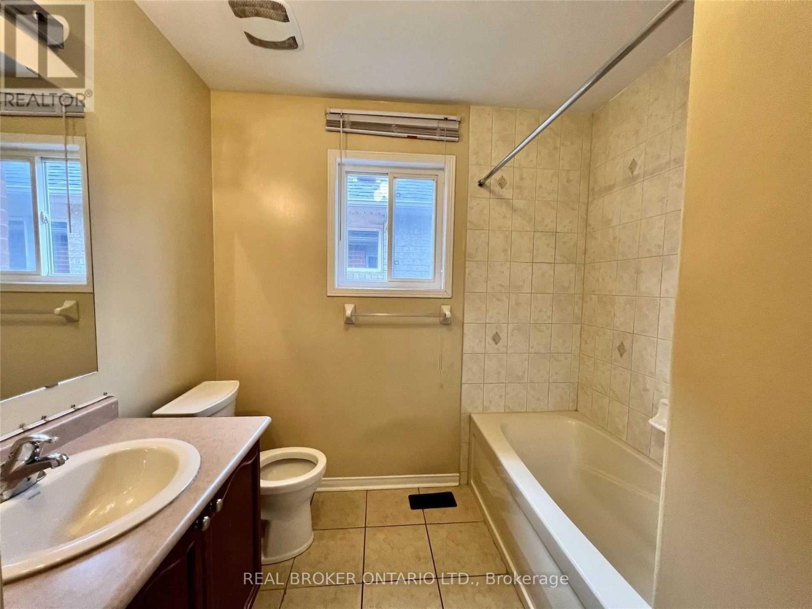 Upper Level - 5218 Oscar Peterson Boulevard, Mississauga, Ontario  L5M 0E1 - Photo 34 - W12916854