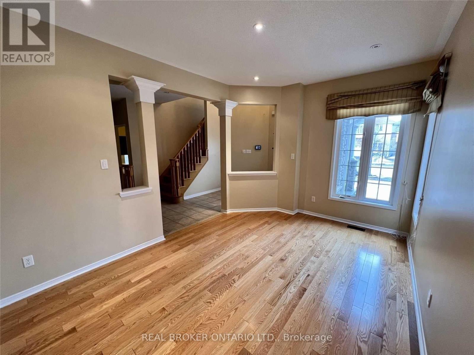 Upper Level - 5218 Oscar Peterson Boulevard, Mississauga, Ontario  L5M 0E1 - Photo 7 - W12916854