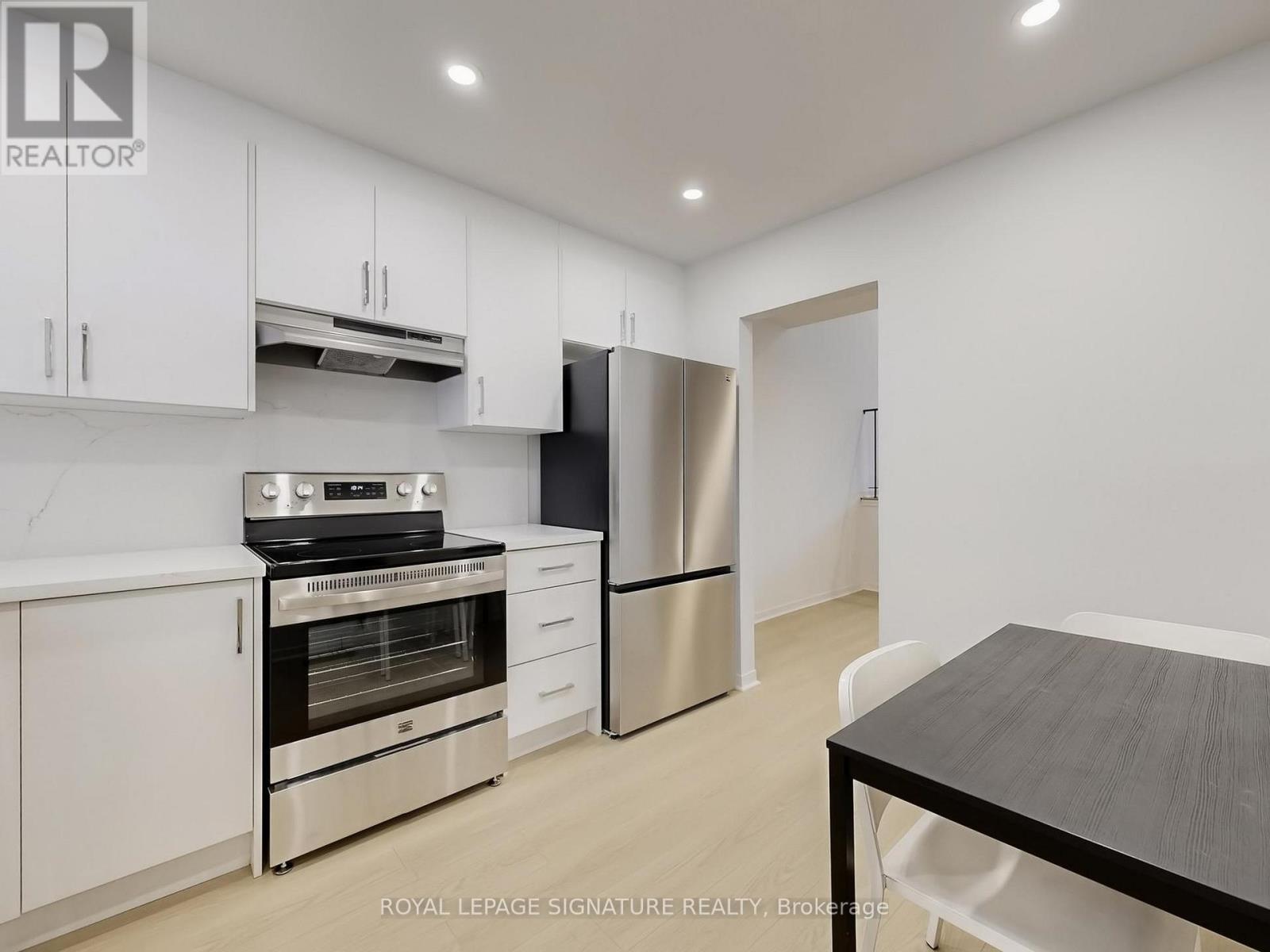 4 - 374 Driftwood Avenue, Toronto, Ontario  M3N 2P5 - Photo 10 - W12916860